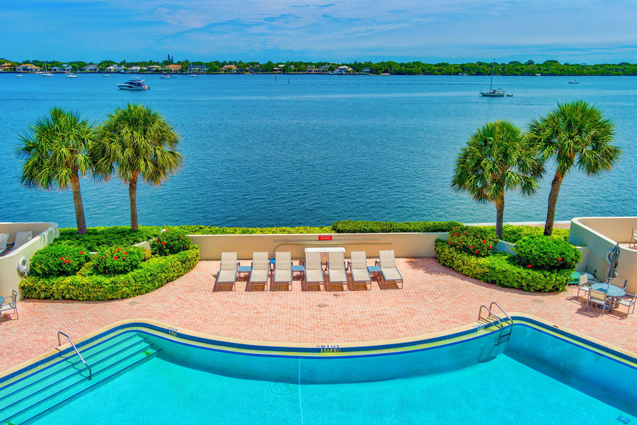 136 Lakeshore, North Palm Beach FL 33408