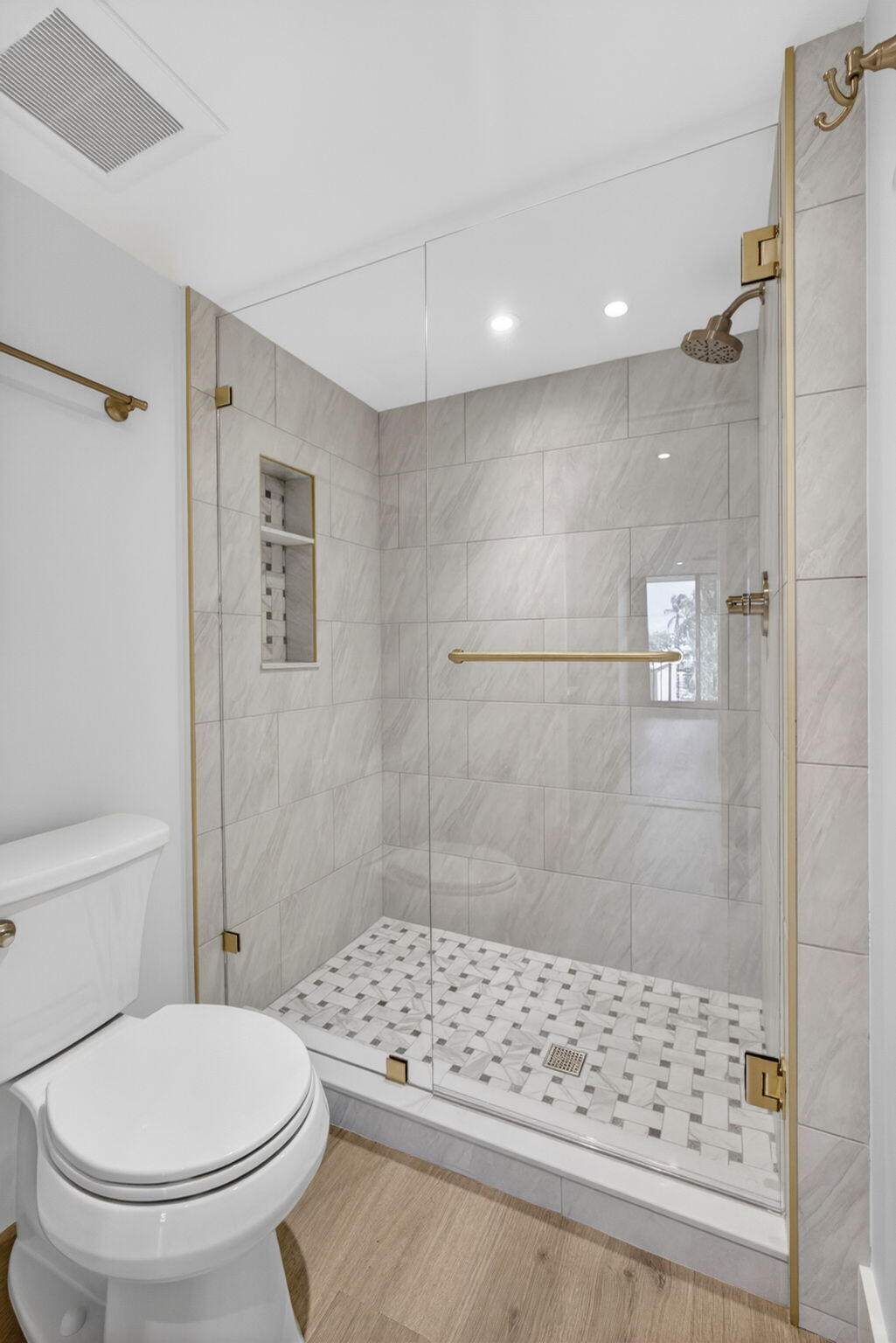136 Lakeshore, North Palm Beach FL 33408
