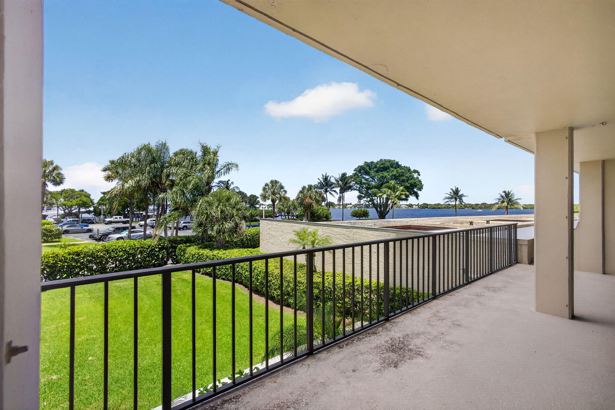 136 Lakeshore, North Palm Beach FL 33408