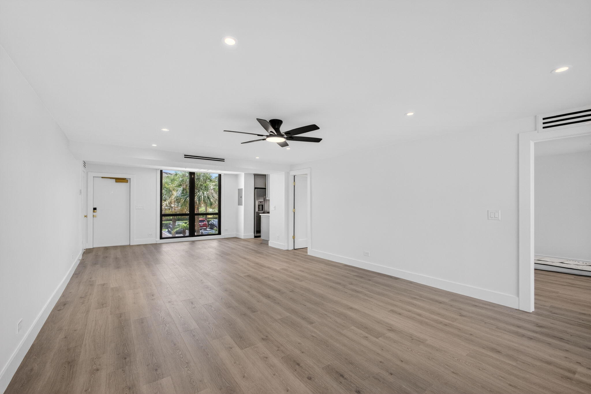 136 Lakeshore, North Palm Beach FL 33408