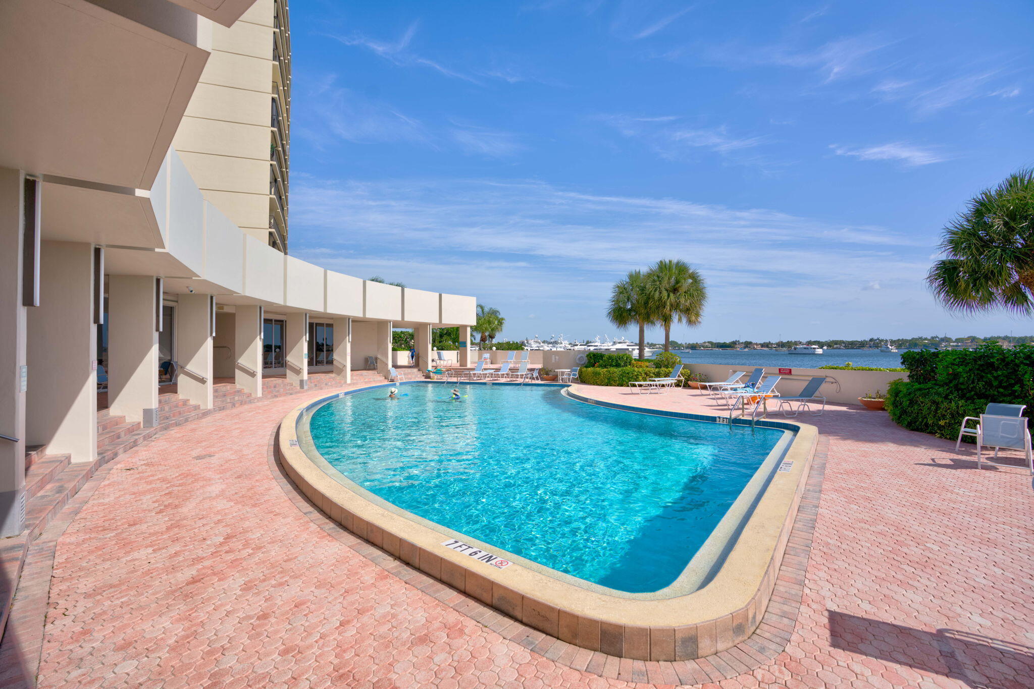 136 Lakeshore, North Palm Beach FL 33408