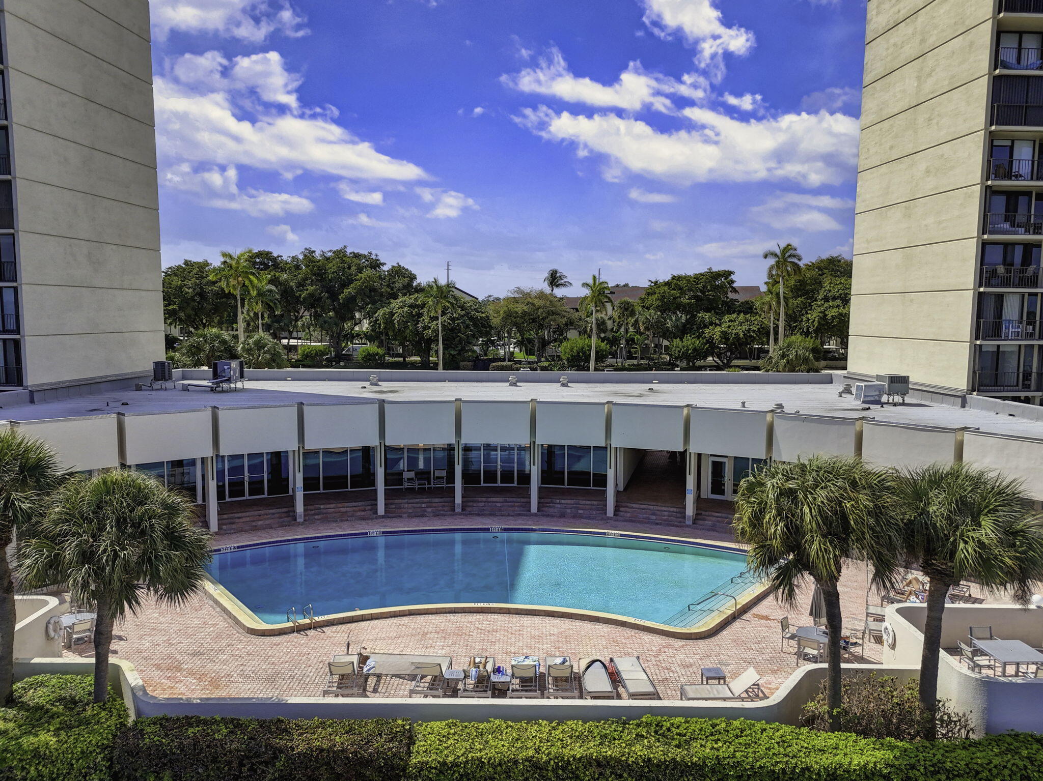 136 Lakeshore, North Palm Beach FL 33408