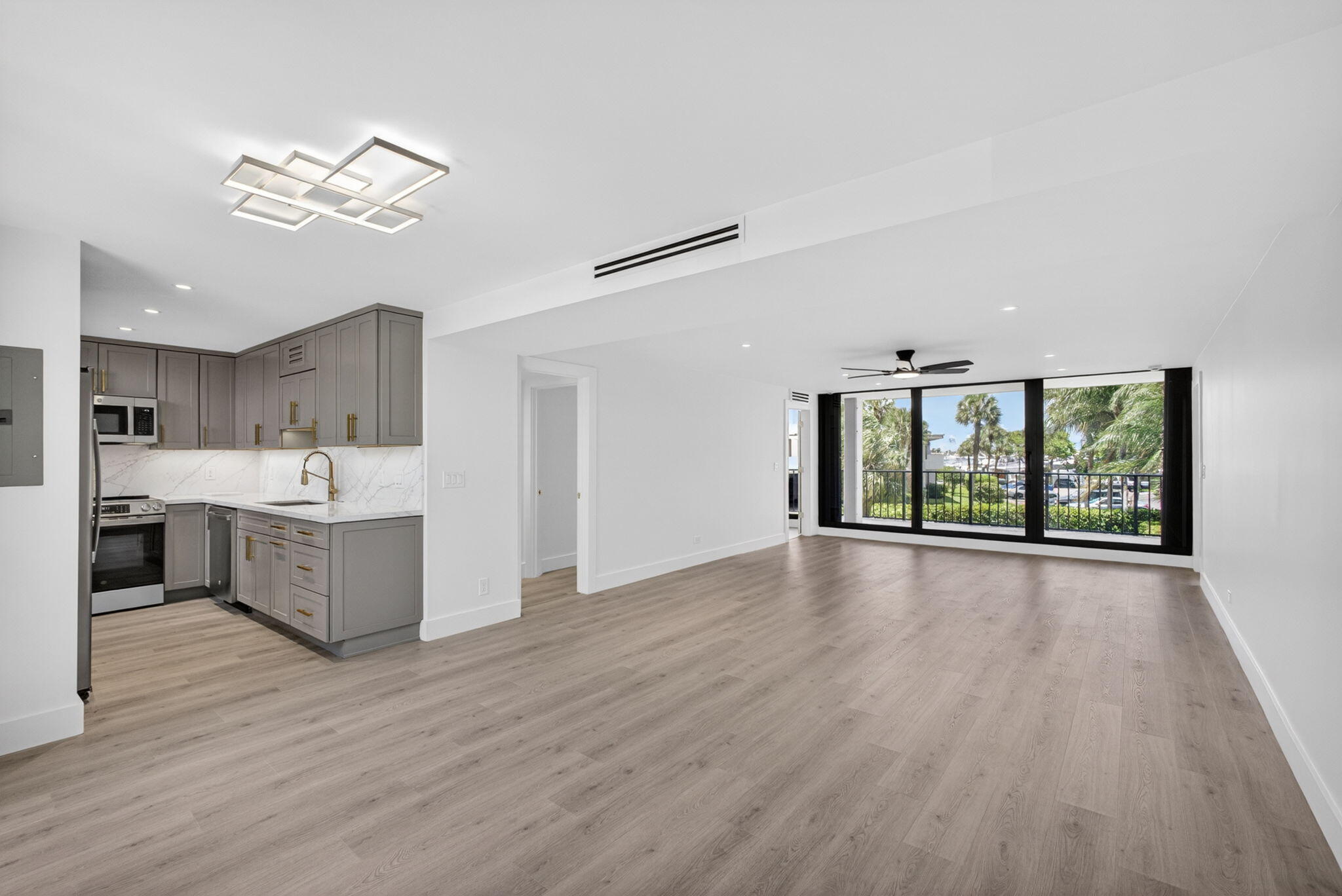 136 Lakeshore, North Palm Beach FL 33408