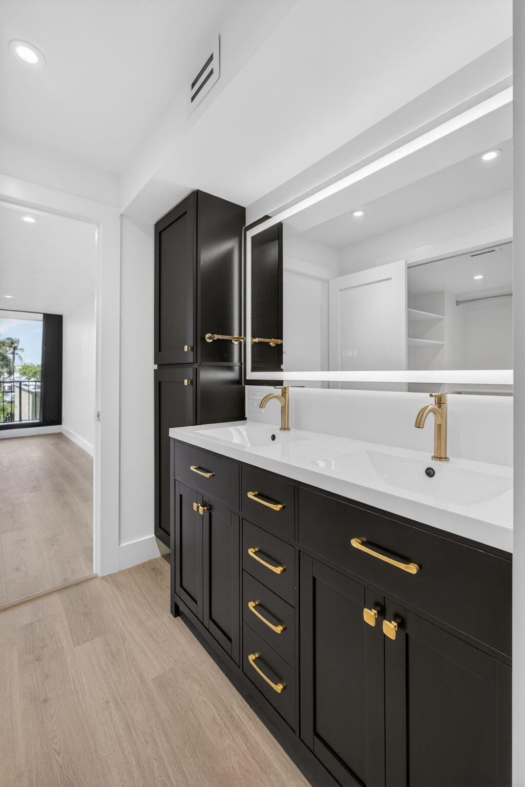 136 Lakeshore, North Palm Beach FL 33408