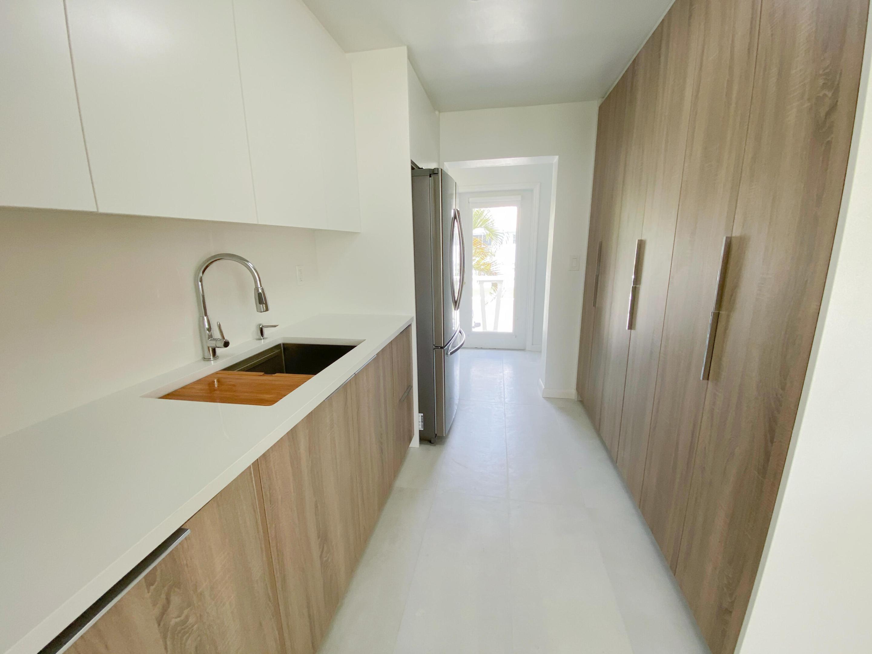2755 NE 28th #C1, Lighthouse Point FL 33064