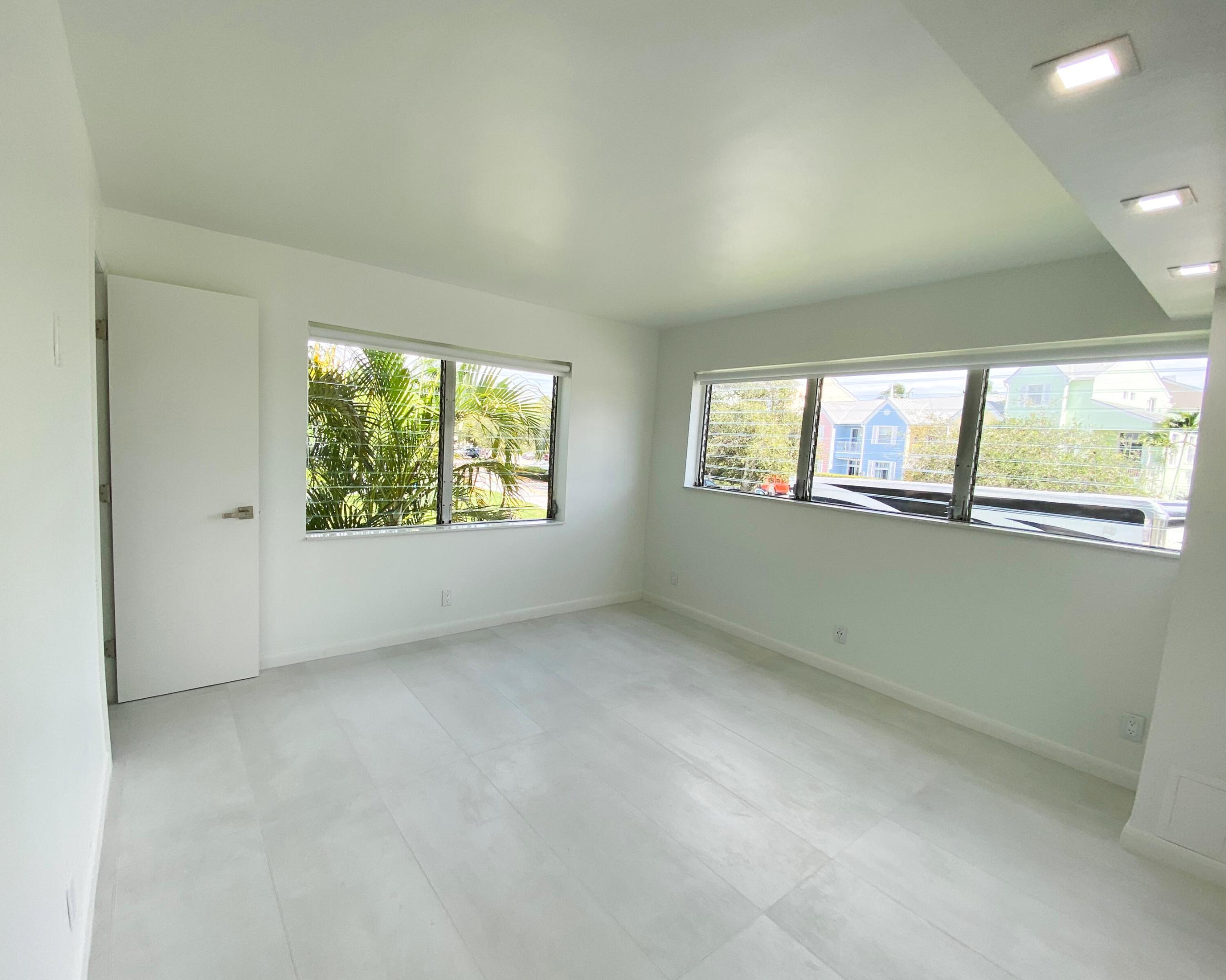 2755 NE 28th #C1, Lighthouse Point FL 33064
