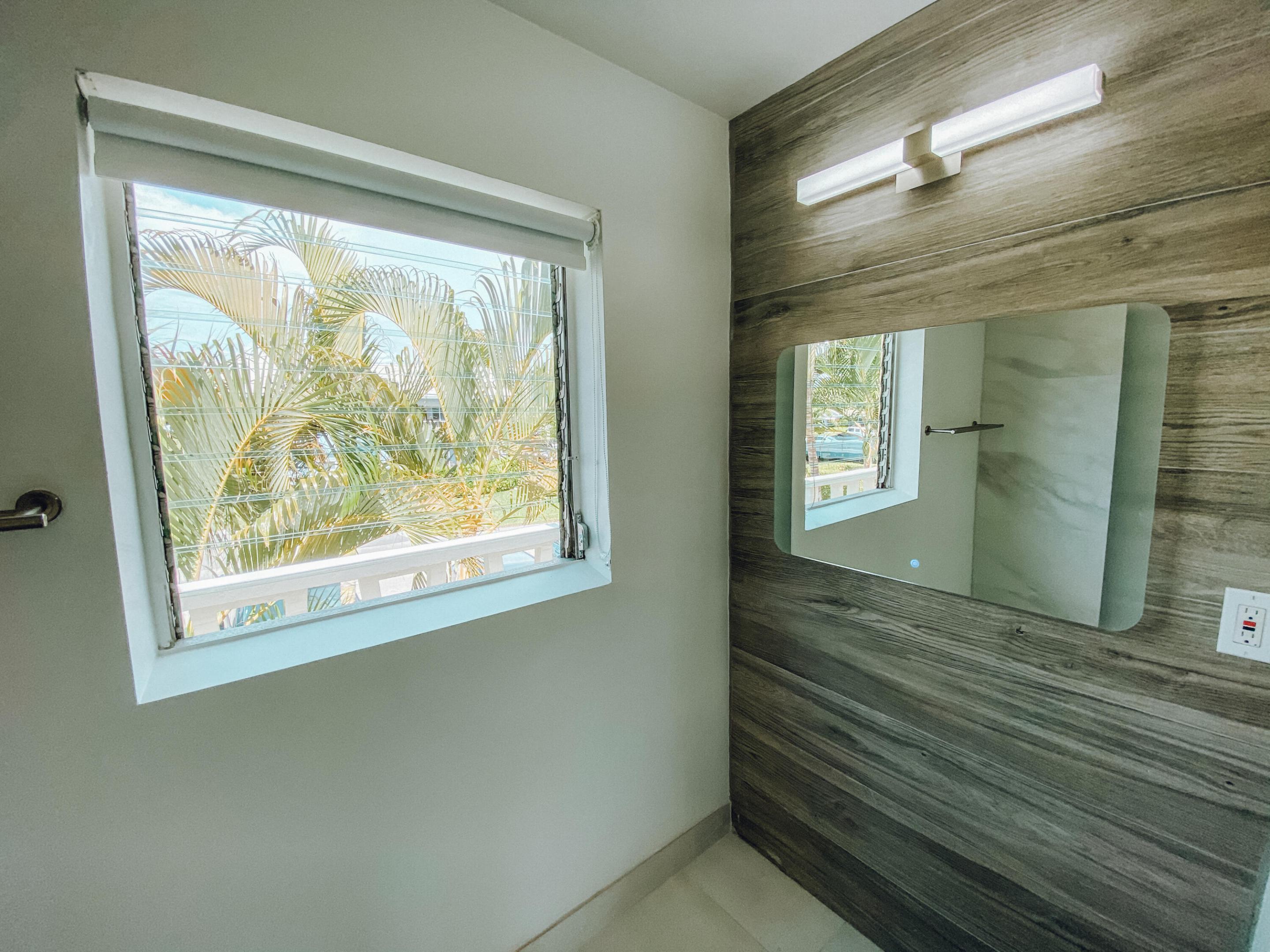 2755 NE 28th #C1, Lighthouse Point FL 33064