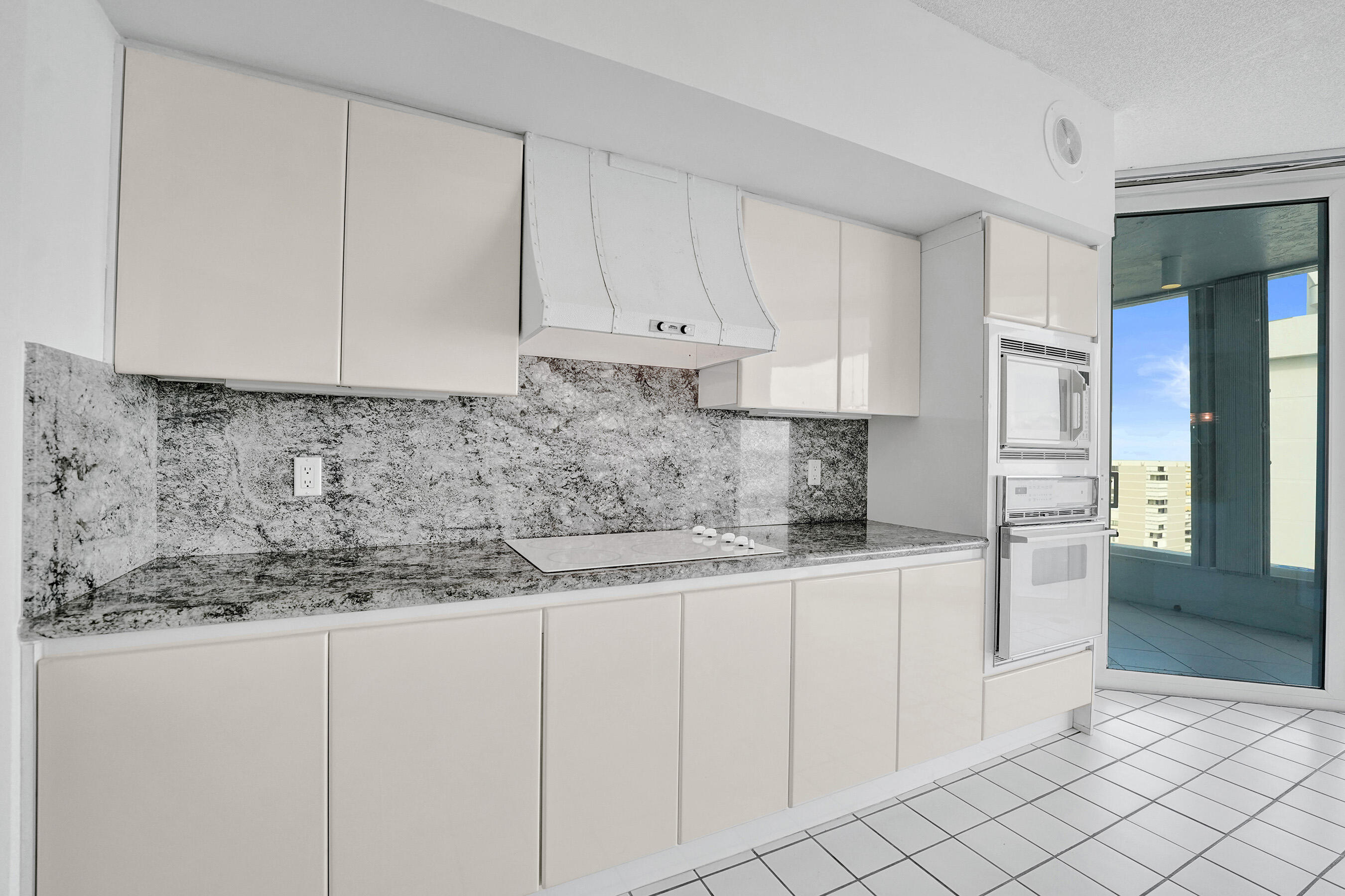 1440 S Ocean #12a, Lauderdale By The Sea FL 33062