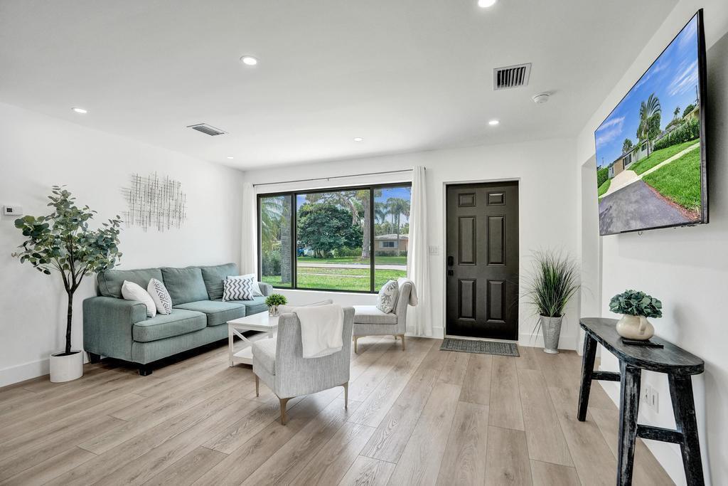 1001 SE 13th, Deerfield Beach FL 33441