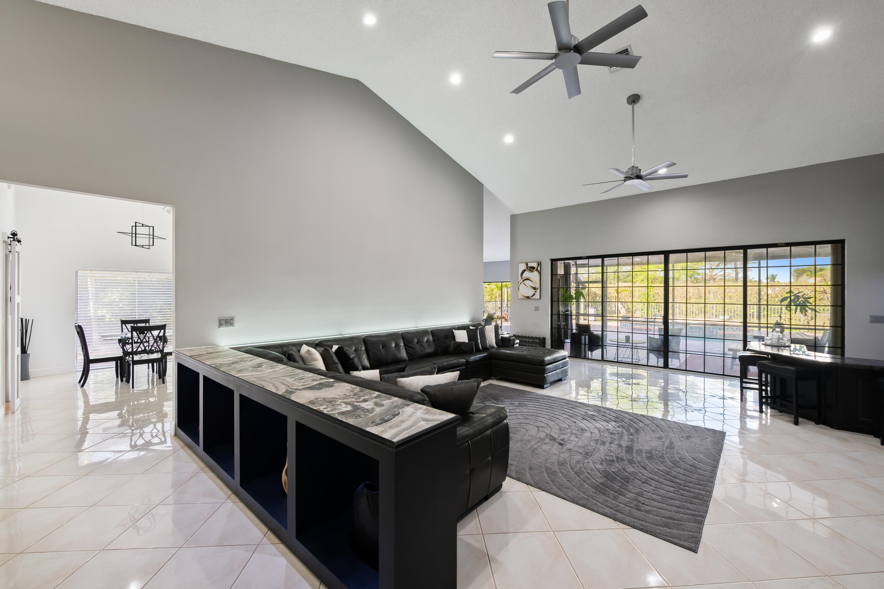 8505 NW 77th, Tamarac FL 33321