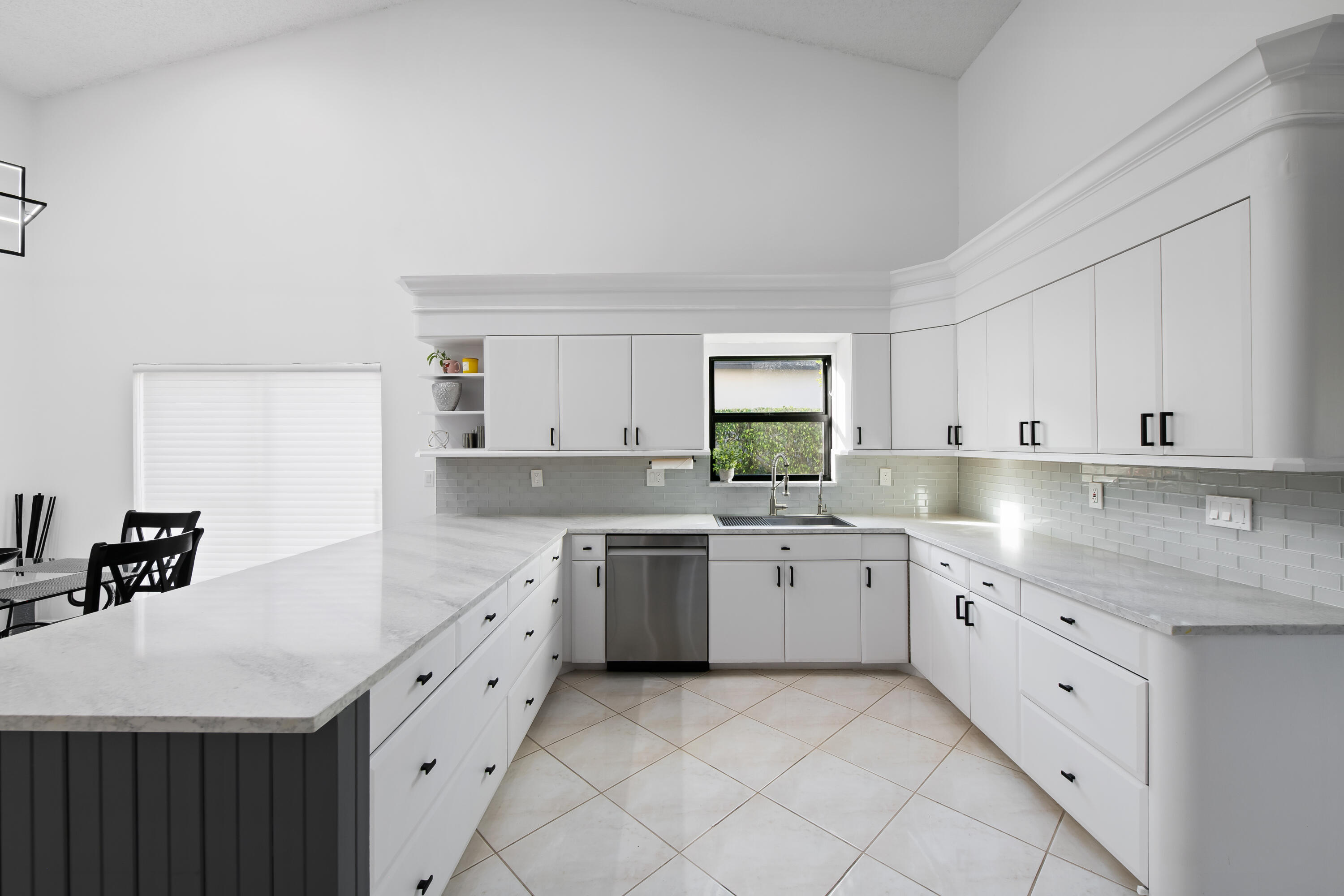 8505 NW 77th, Tamarac FL 33321