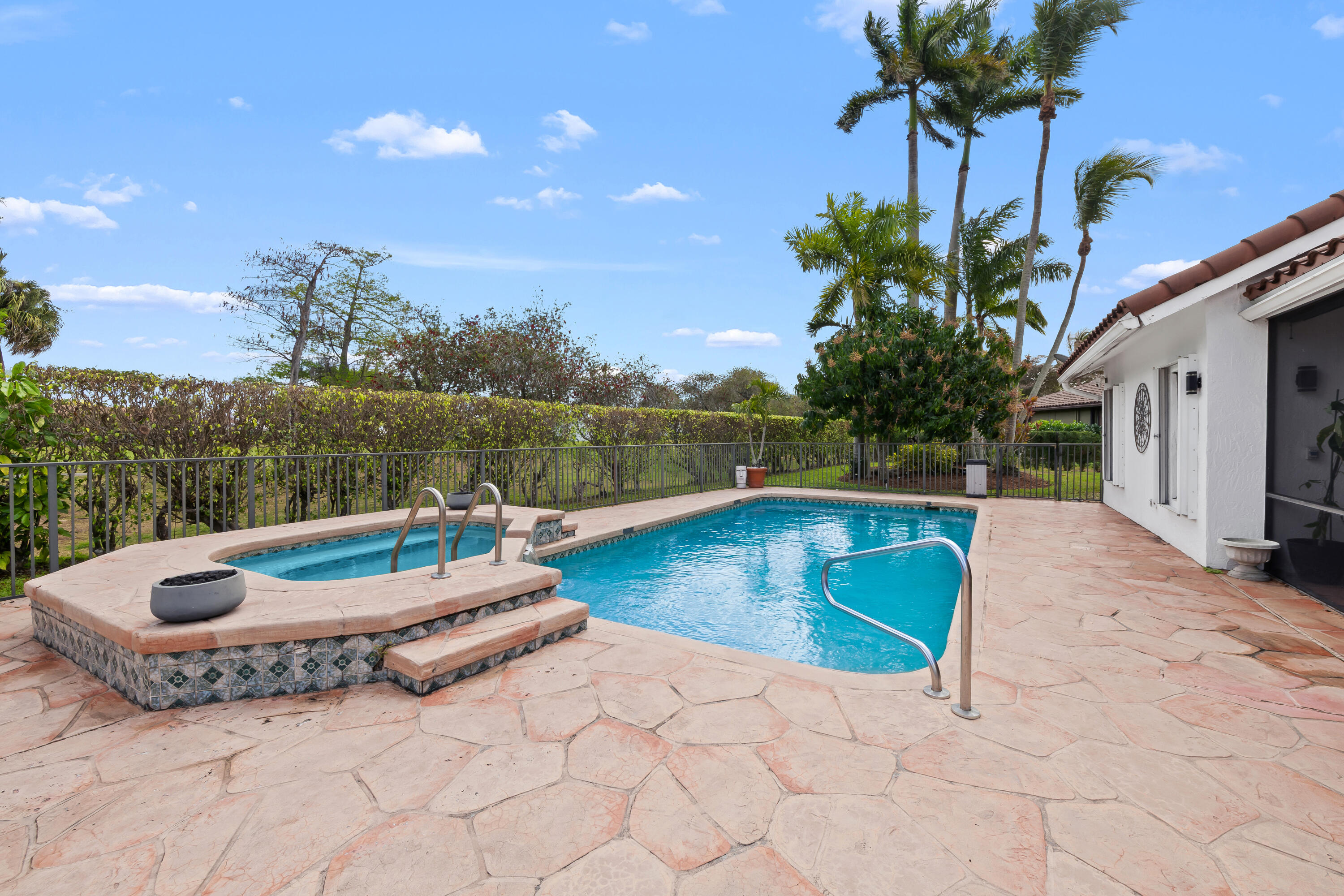 8505 NW 77th, Tamarac FL 33321