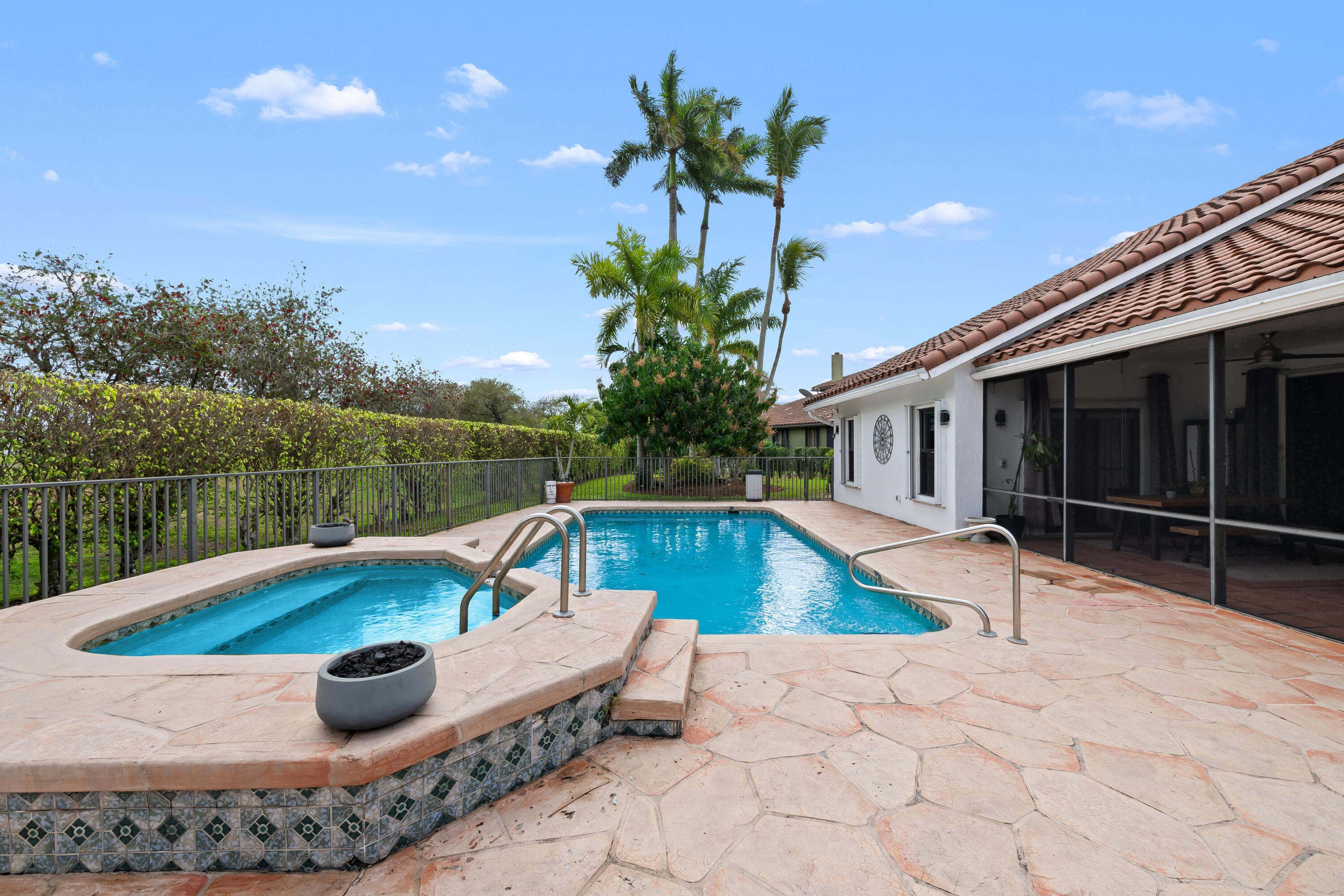 8505 NW 77th, Tamarac FL 33321
