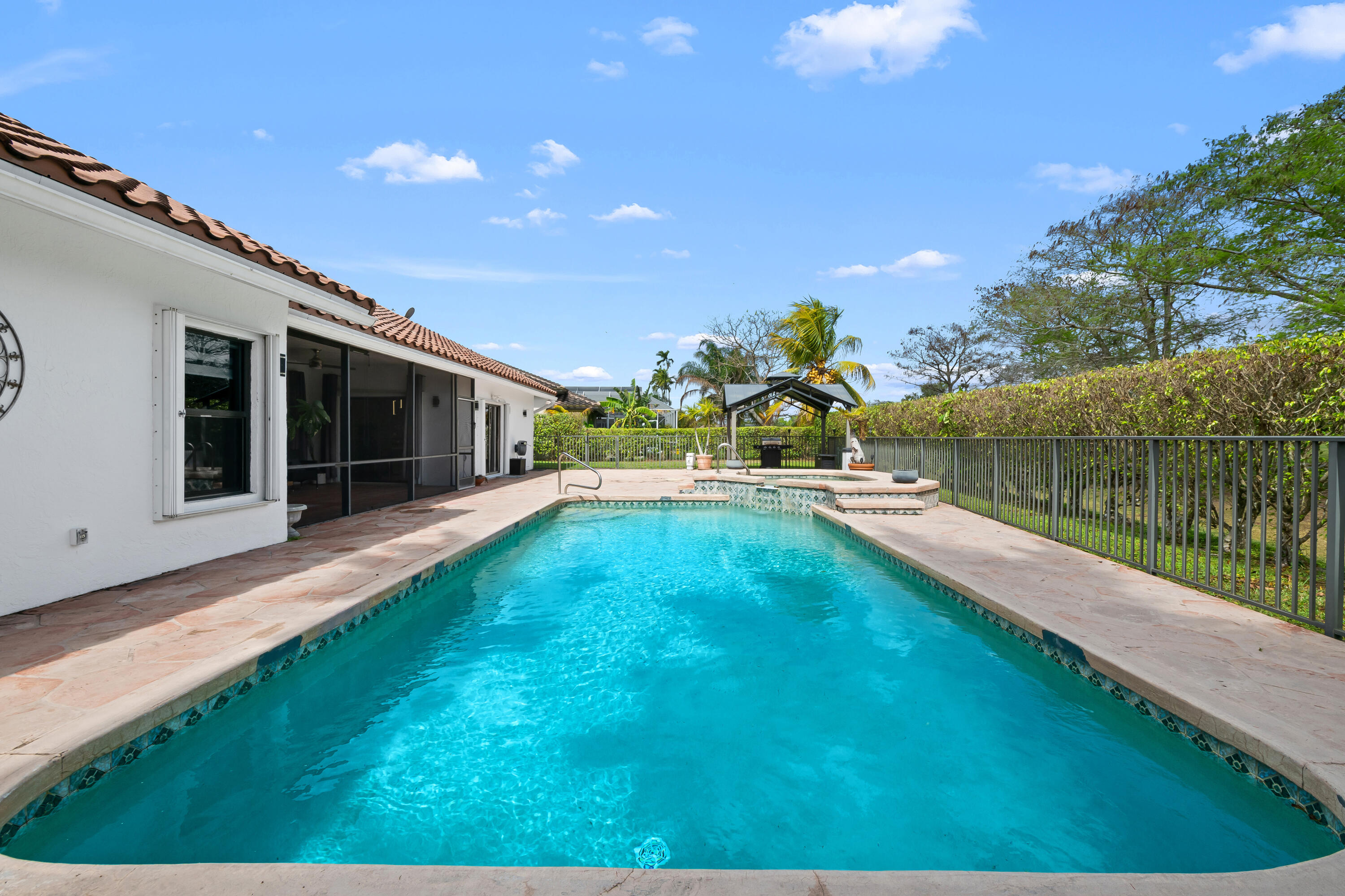 8505 NW 77th, Tamarac FL 33321