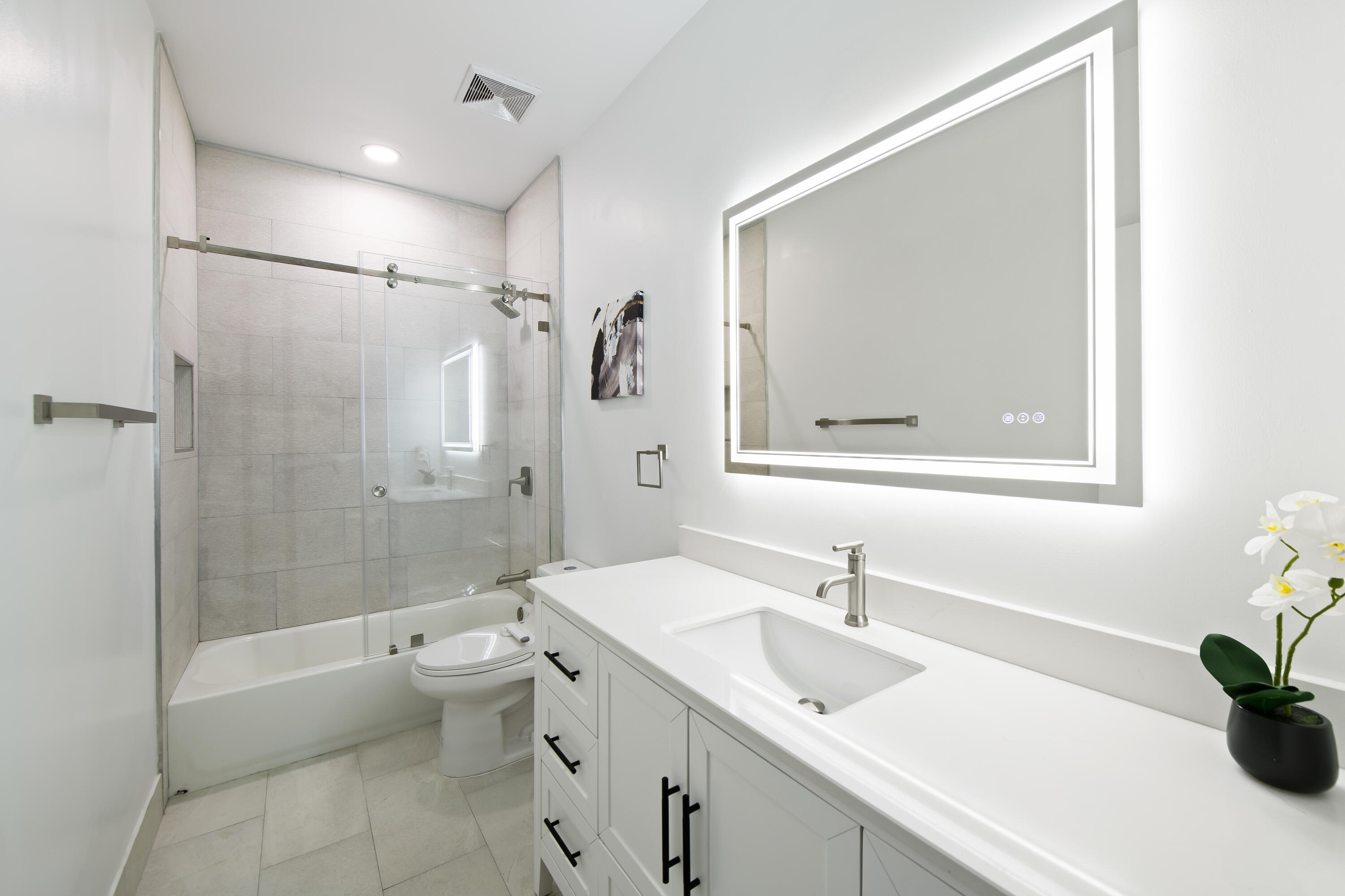 8505 NW 77th, Tamarac FL 33321