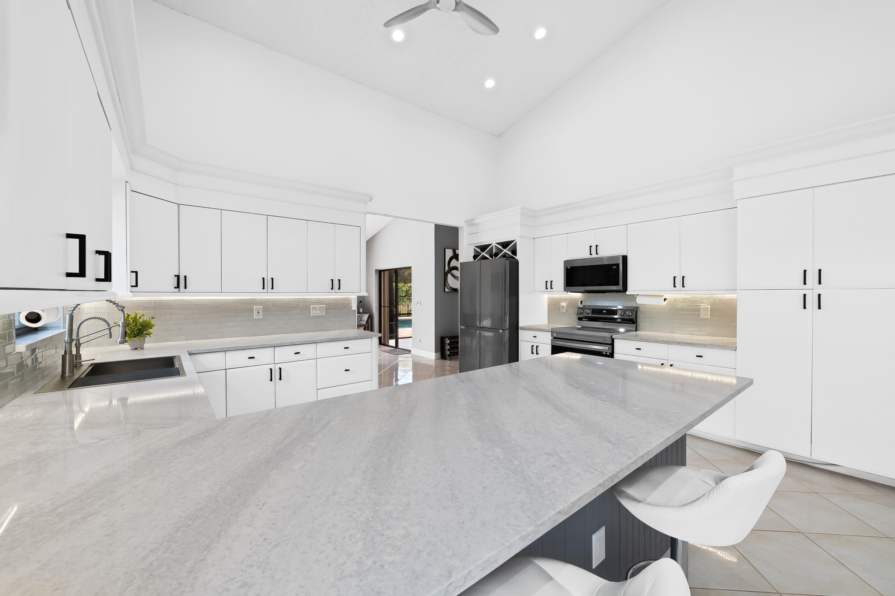 8505 NW 77th, Tamarac FL 33321