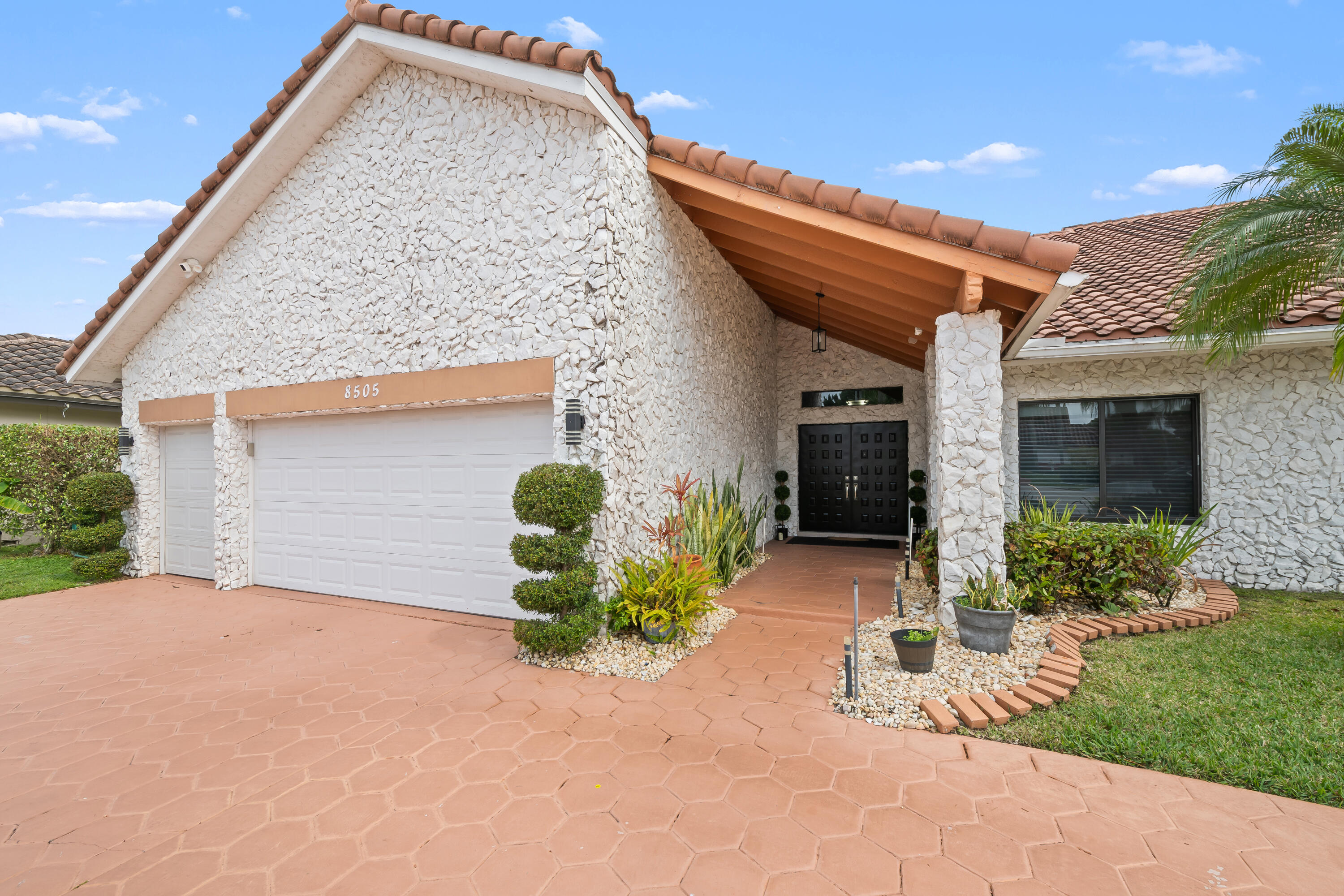8505 NW 77th, Tamarac FL 33321