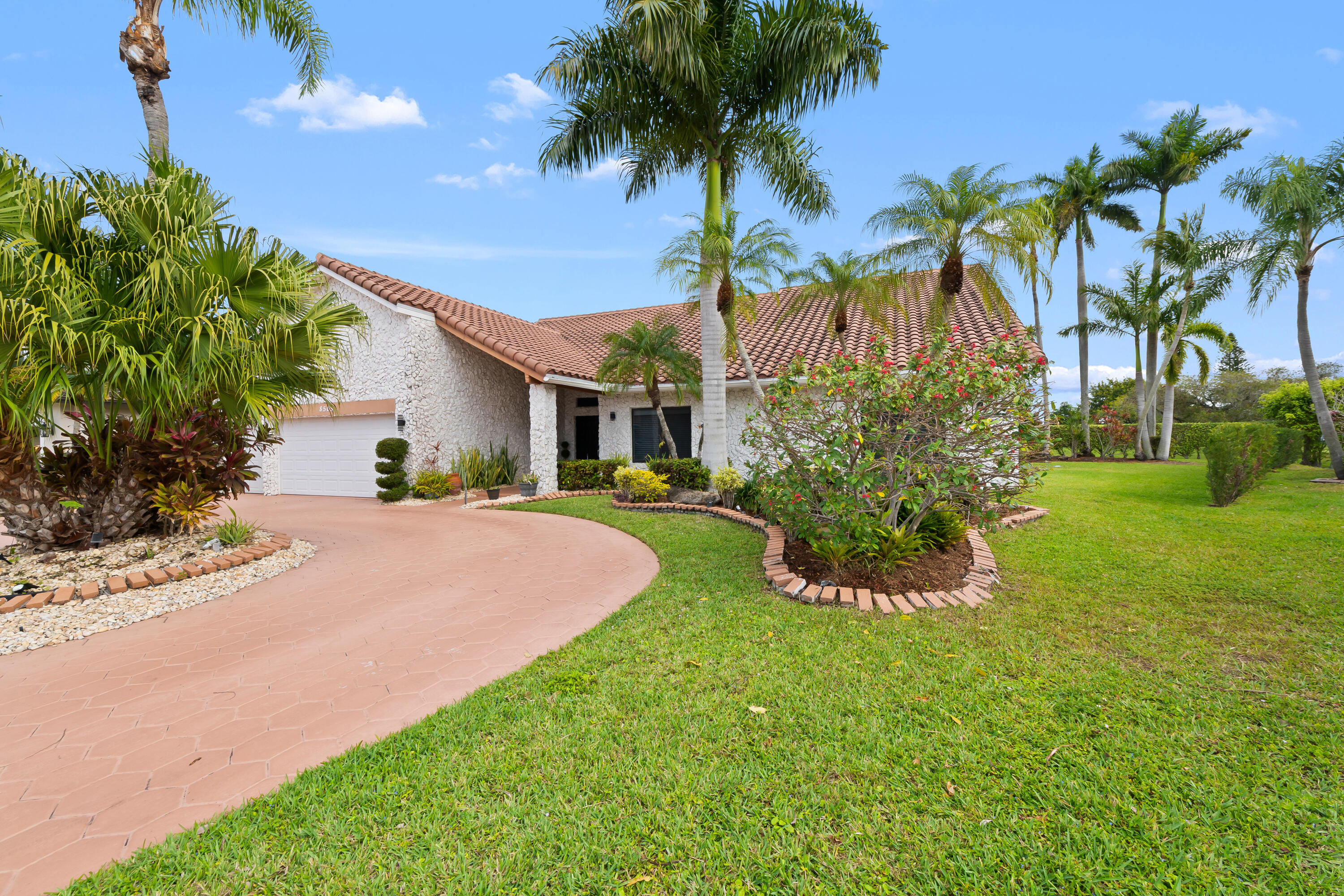 8505 NW 77th, Tamarac FL 33321