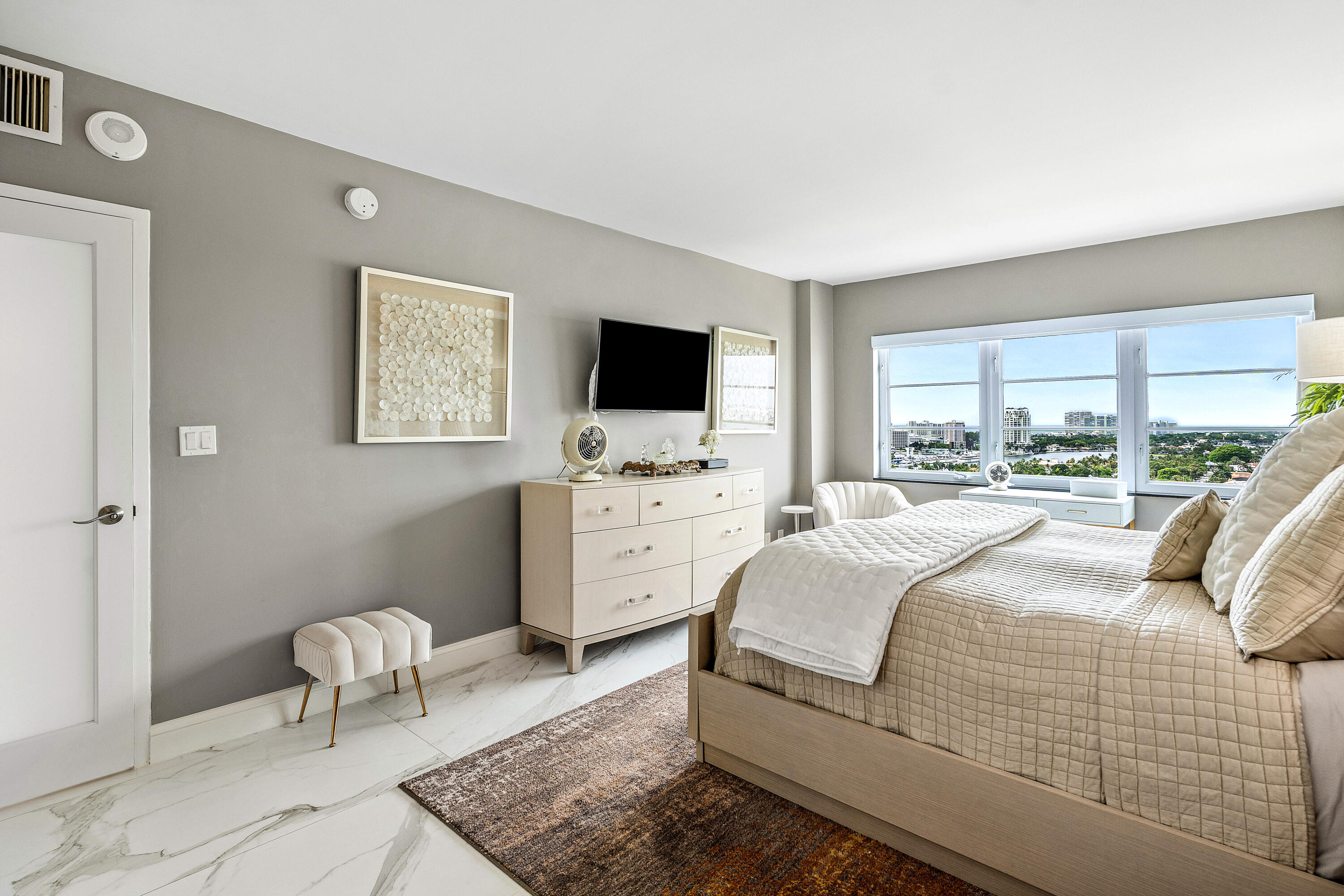 2500 E Las Olas #1901, Fort Lauderdale FL 33301