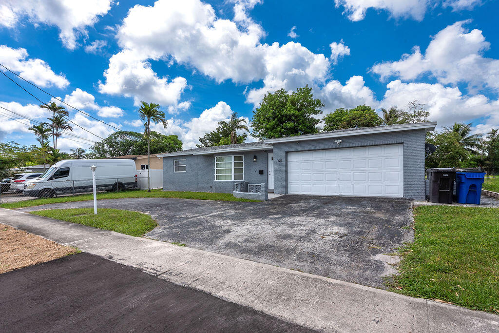 3400 NW 39th, Lauderdale Lakes FL 33309