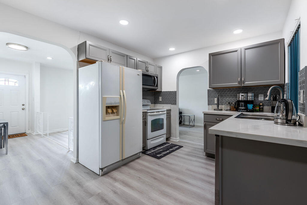 3400 NW 39th, Lauderdale Lakes FL 33309