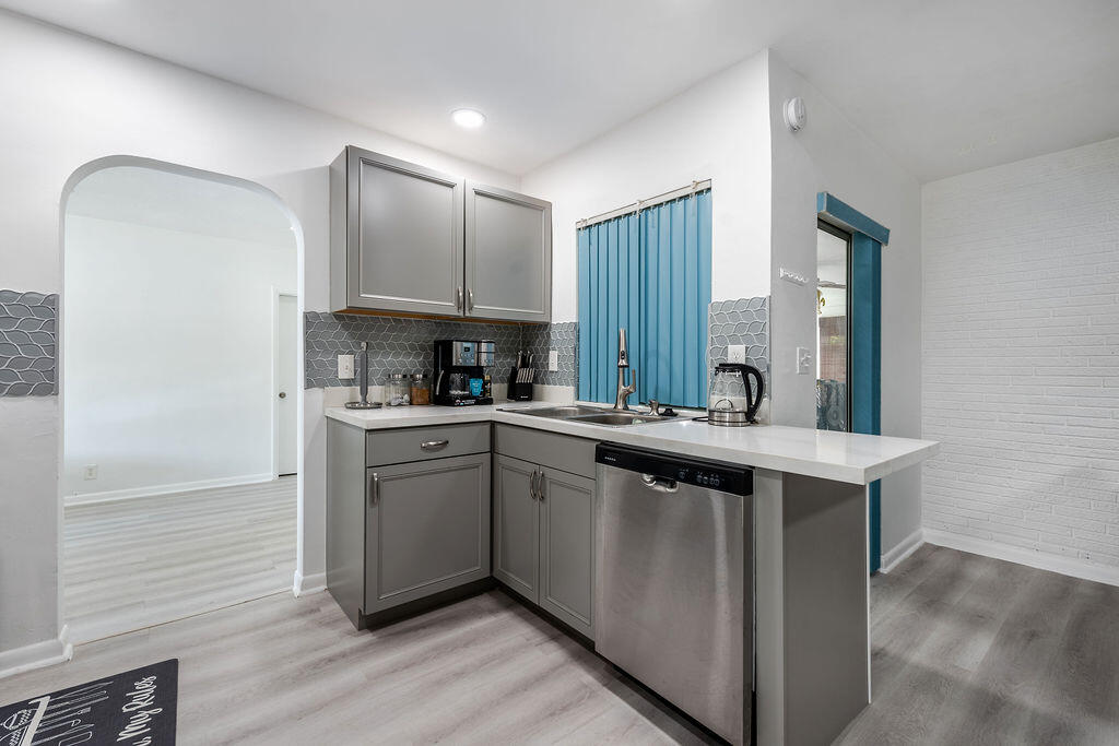 3400 NW 39th, Lauderdale Lakes FL 33309