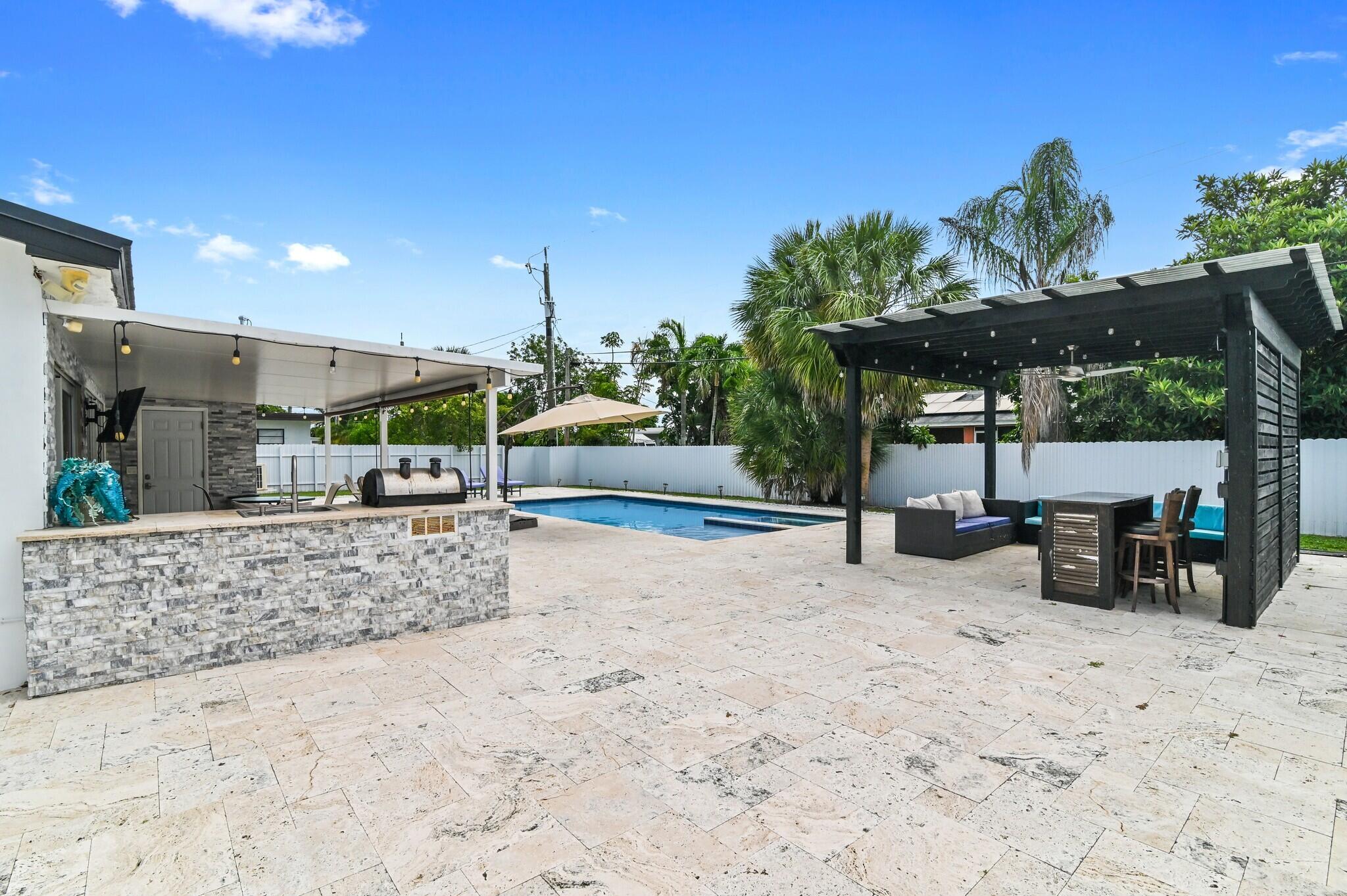 124 Davis, Palm Springs FL 33461