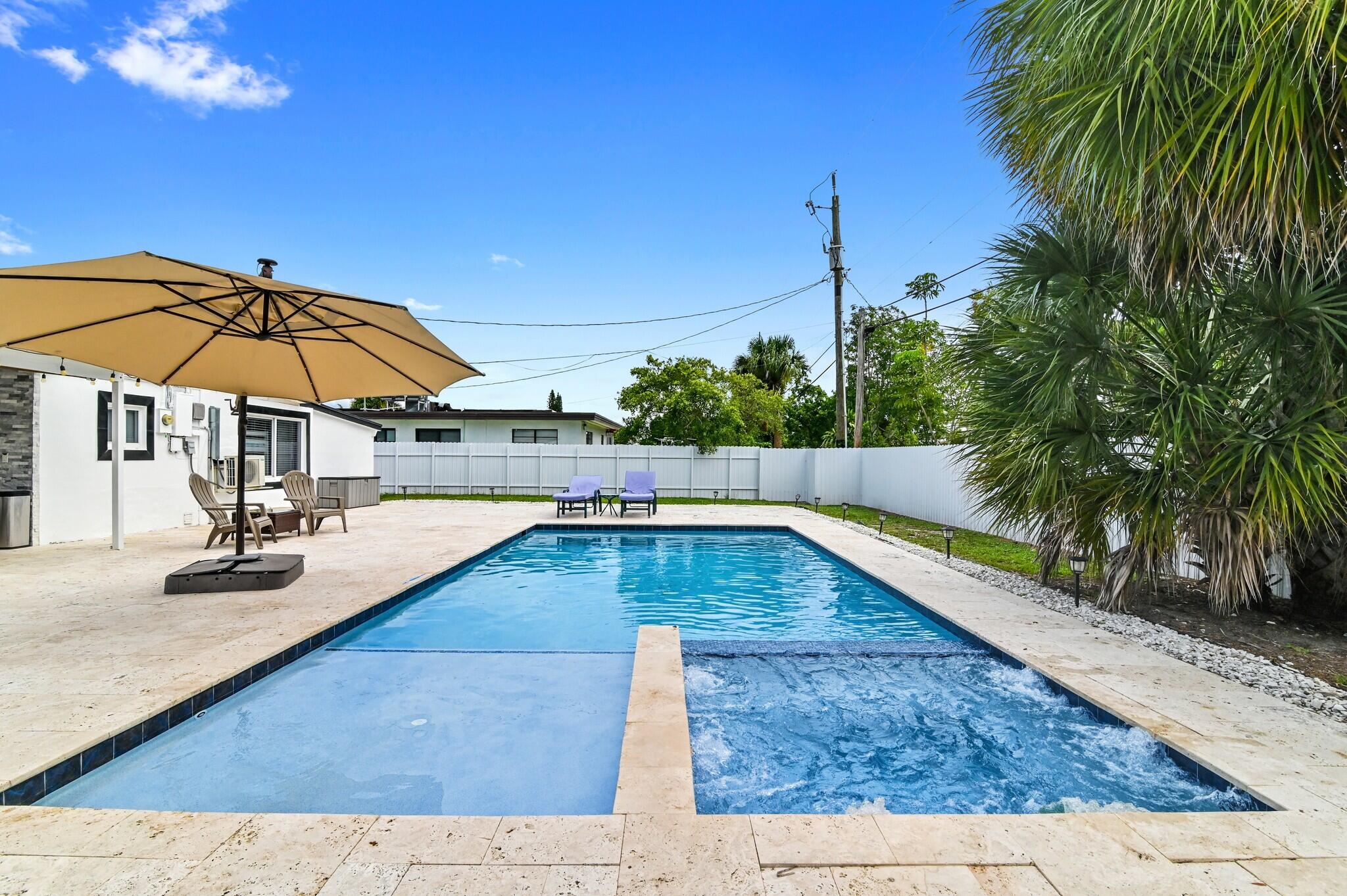 124 Davis, Palm Springs FL 33461