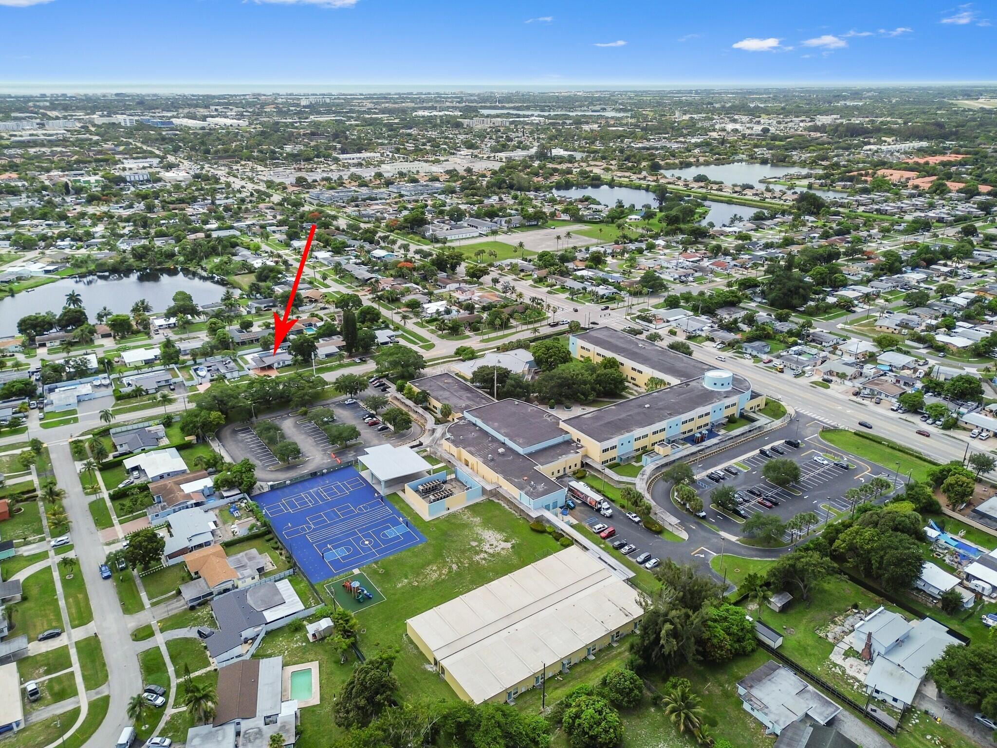 124 Davis, Palm Springs FL 33461