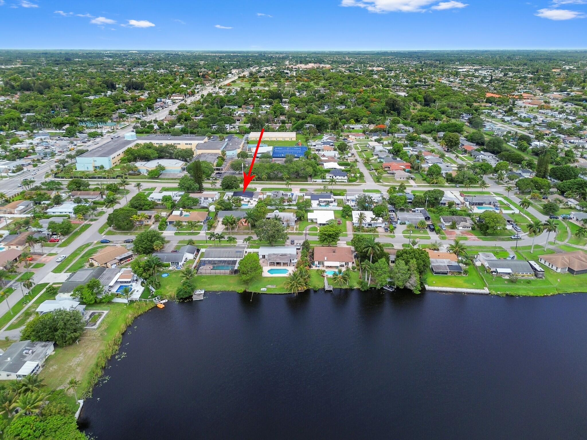 124 Davis, Palm Springs FL 33461