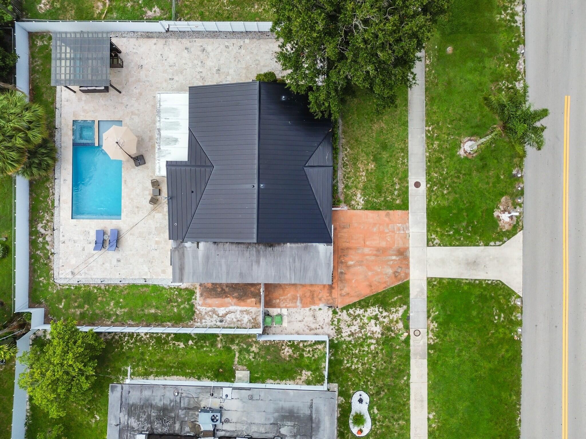 124 Davis, Palm Springs FL 33461