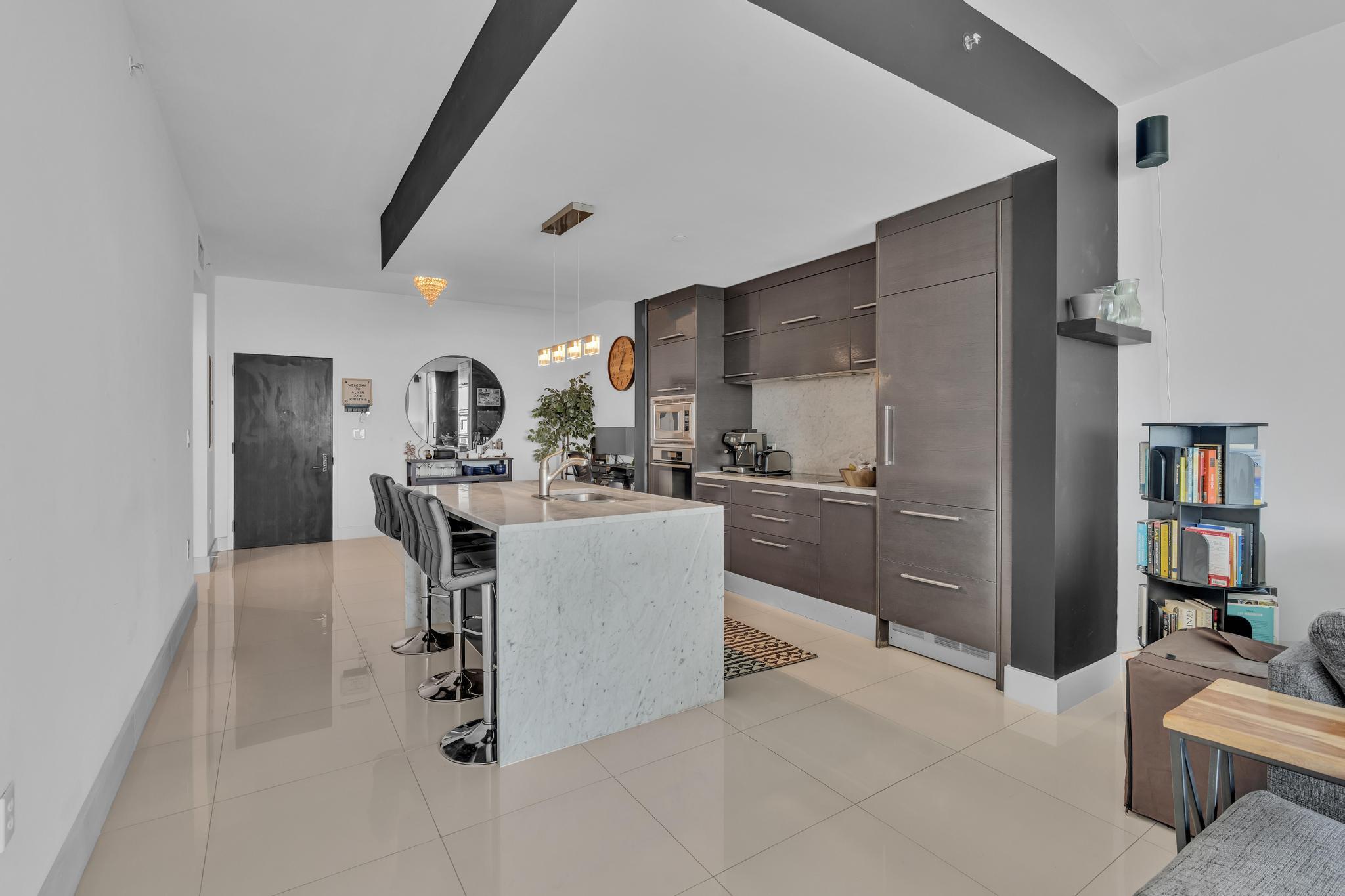 900 Biscayne #4703, Miami FL 33132