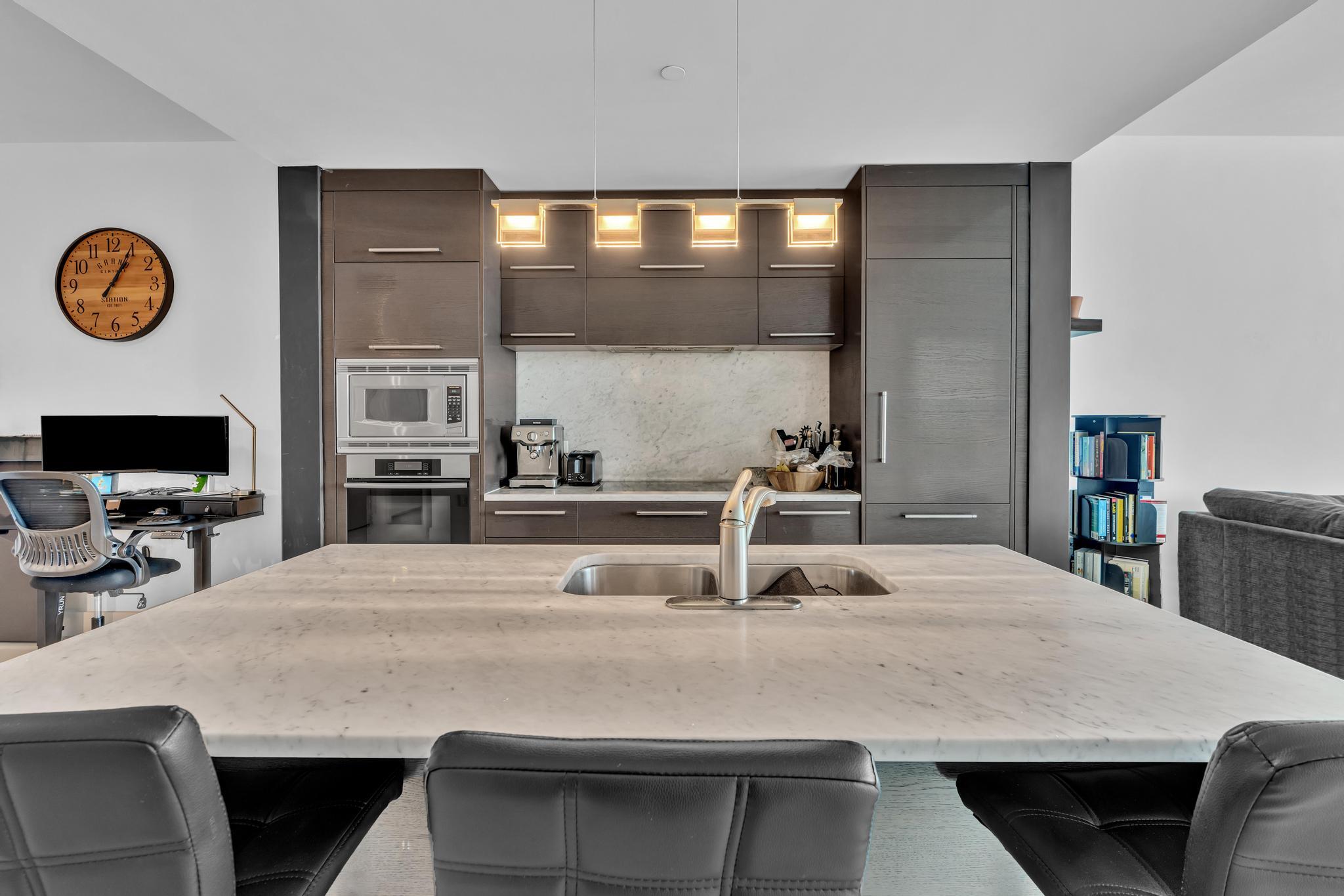 900 Biscayne #4703, Miami FL 33132