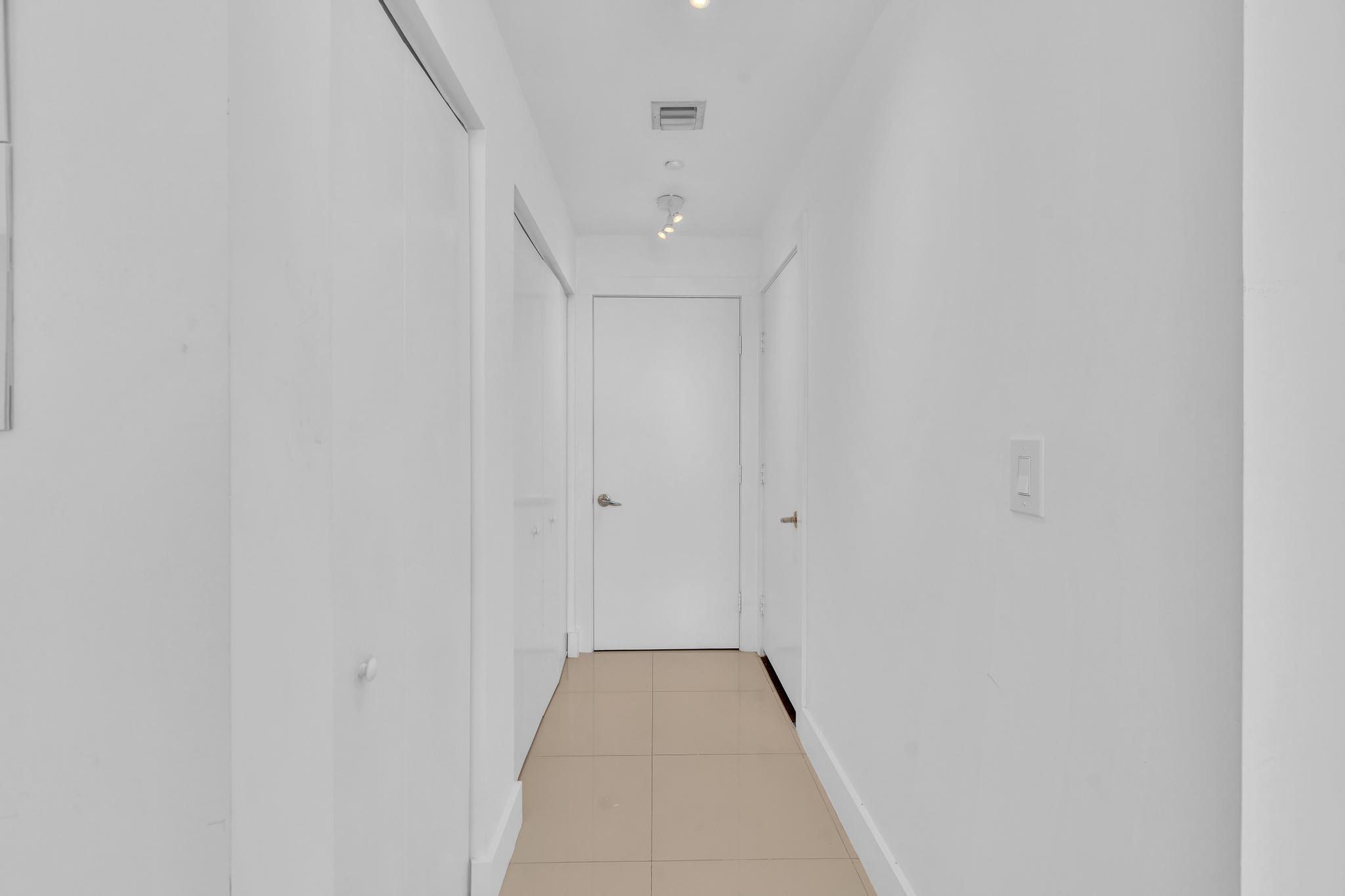 900 Biscayne #4703, Miami FL 33132