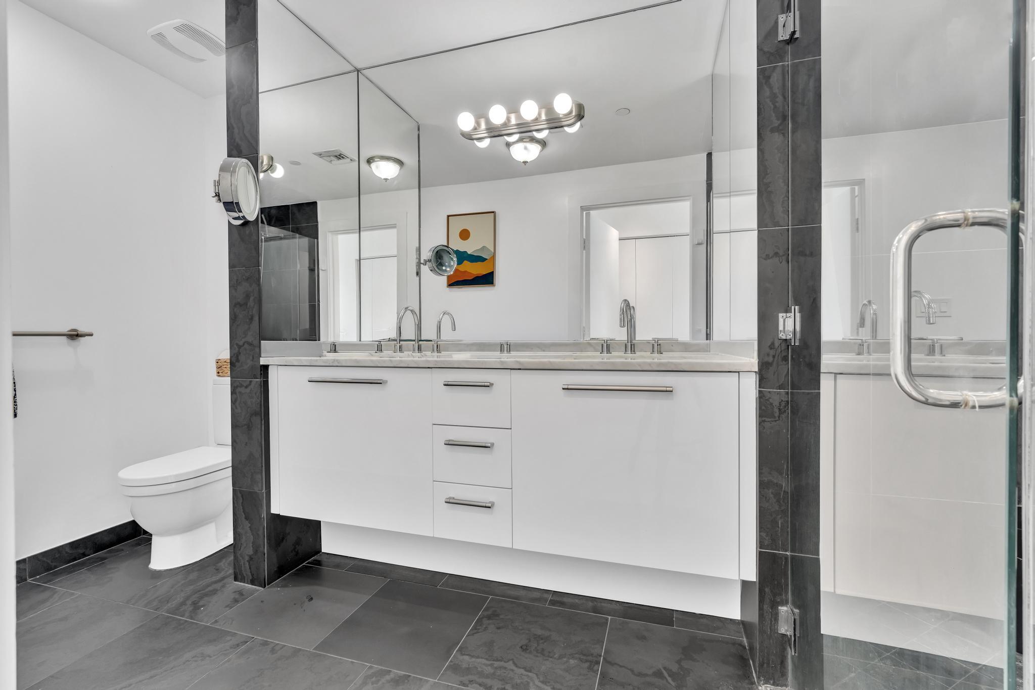 900 Biscayne #4703, Miami FL 33132