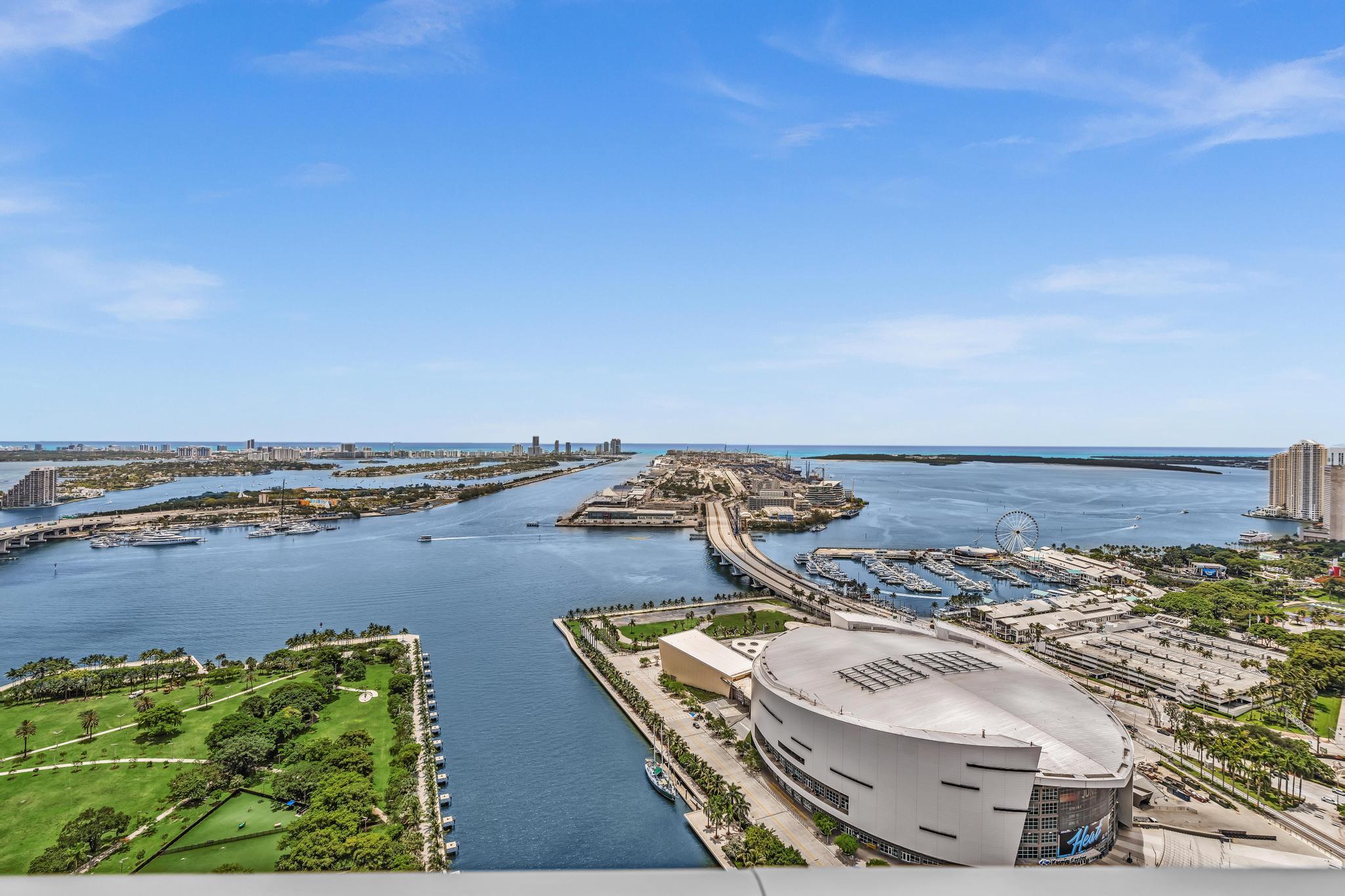 900 Biscayne #4703, Miami FL 33132
