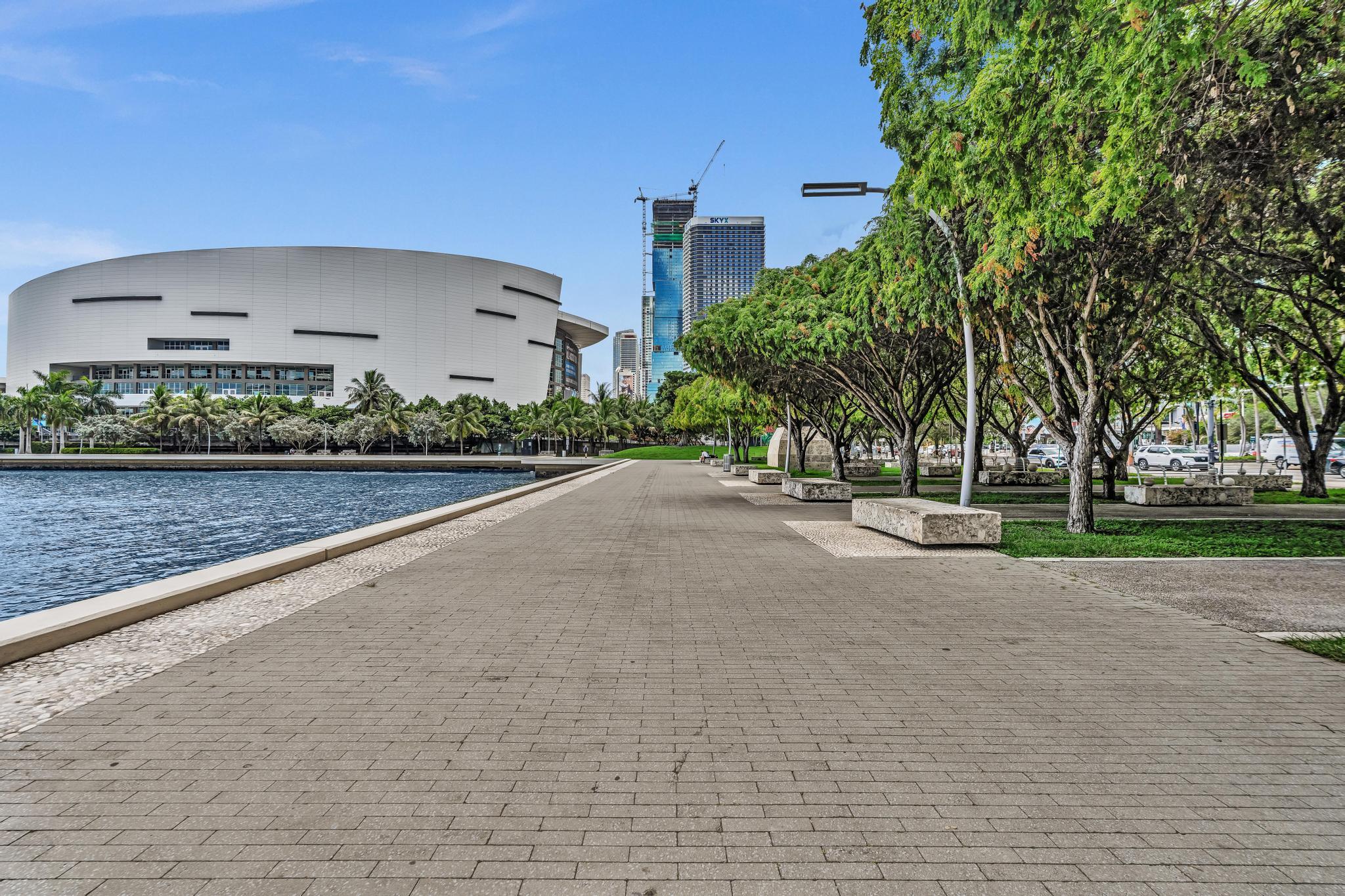 900 Biscayne #4703, Miami FL 33132