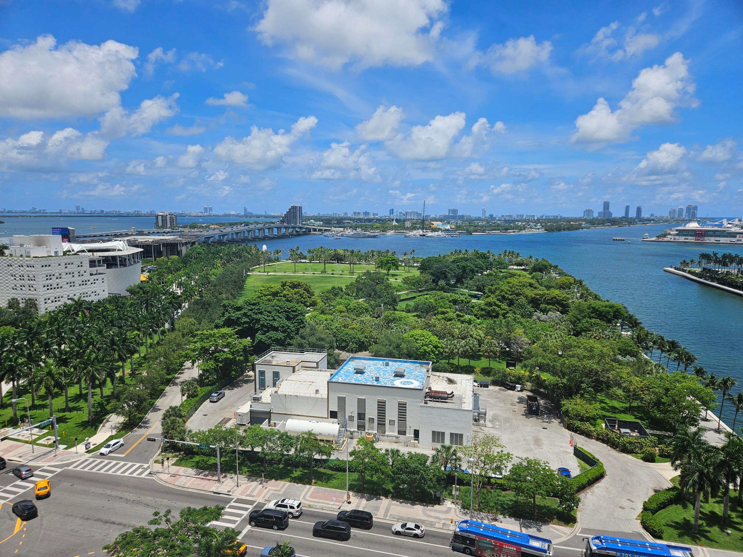 900 Biscayne #4703, Miami FL 33132
