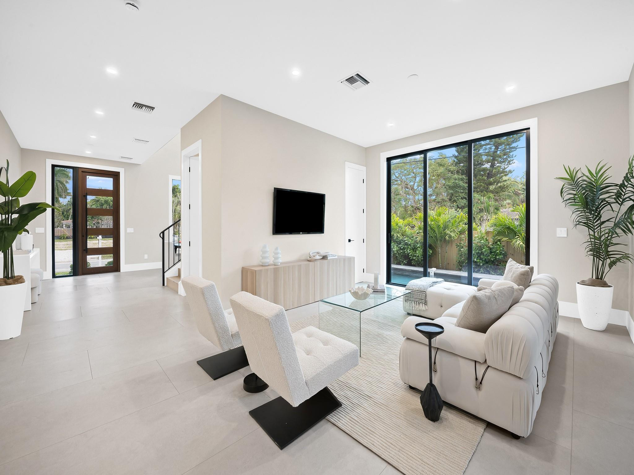 1401 NE 16th, Fort Lauderdale FL 33304