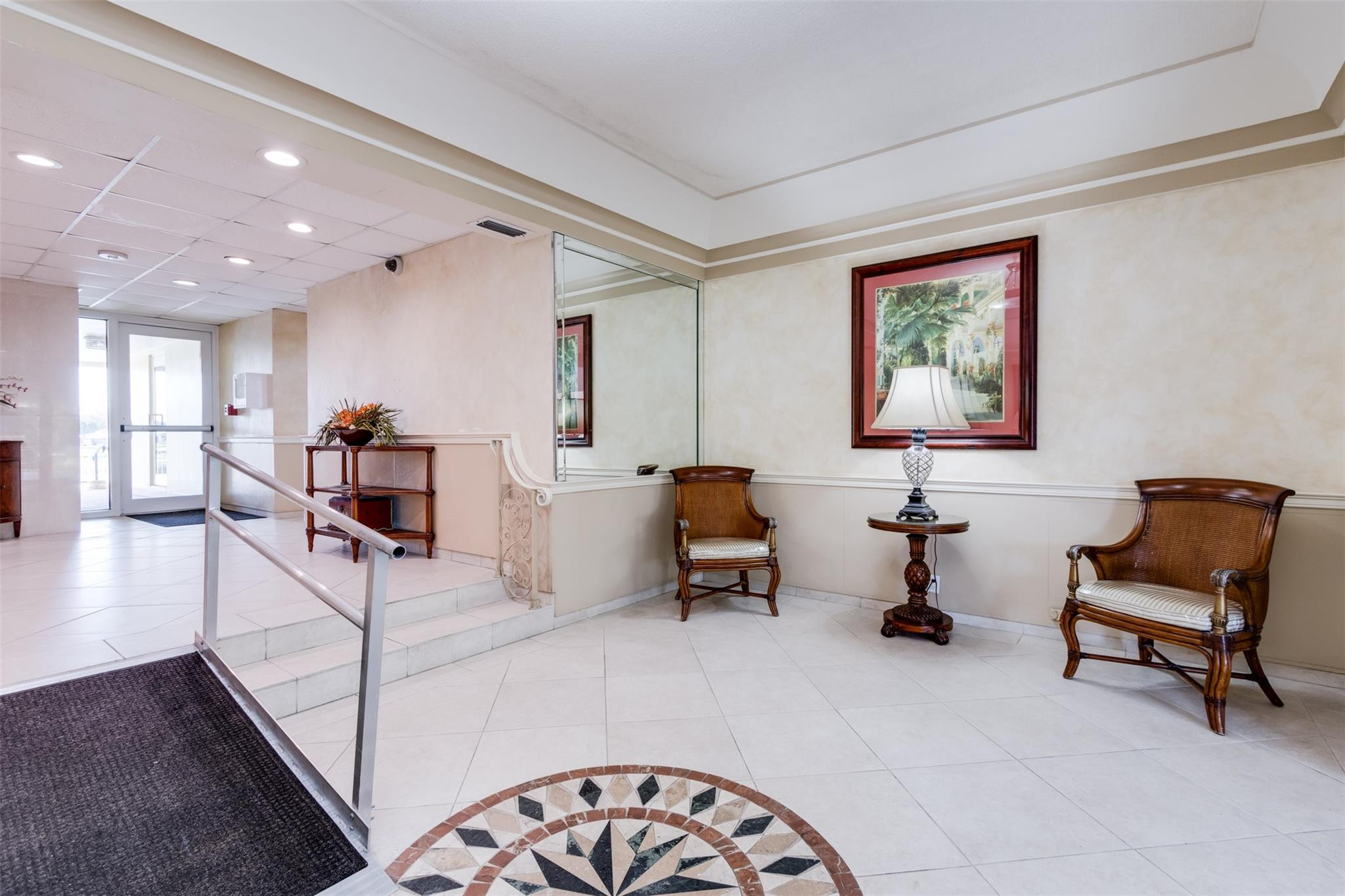 2500 NE 48th #609, Fort Lauderdale FL 33308