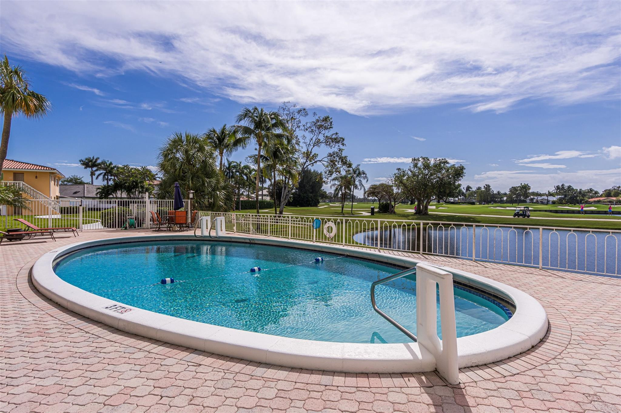 2500 NE 48th #609, Fort Lauderdale FL 33308