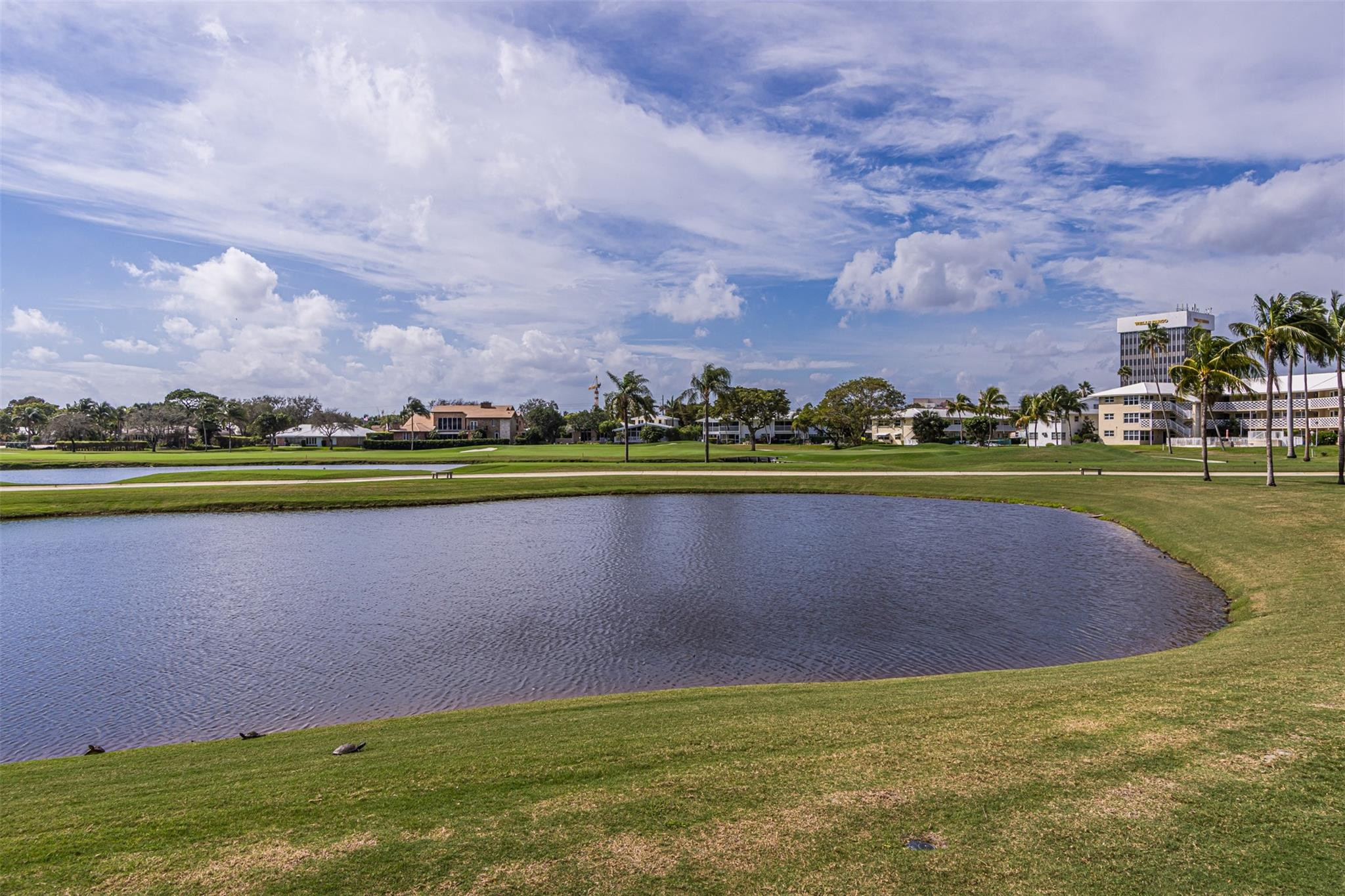 2500 NE 48th #609, Fort Lauderdale FL 33308