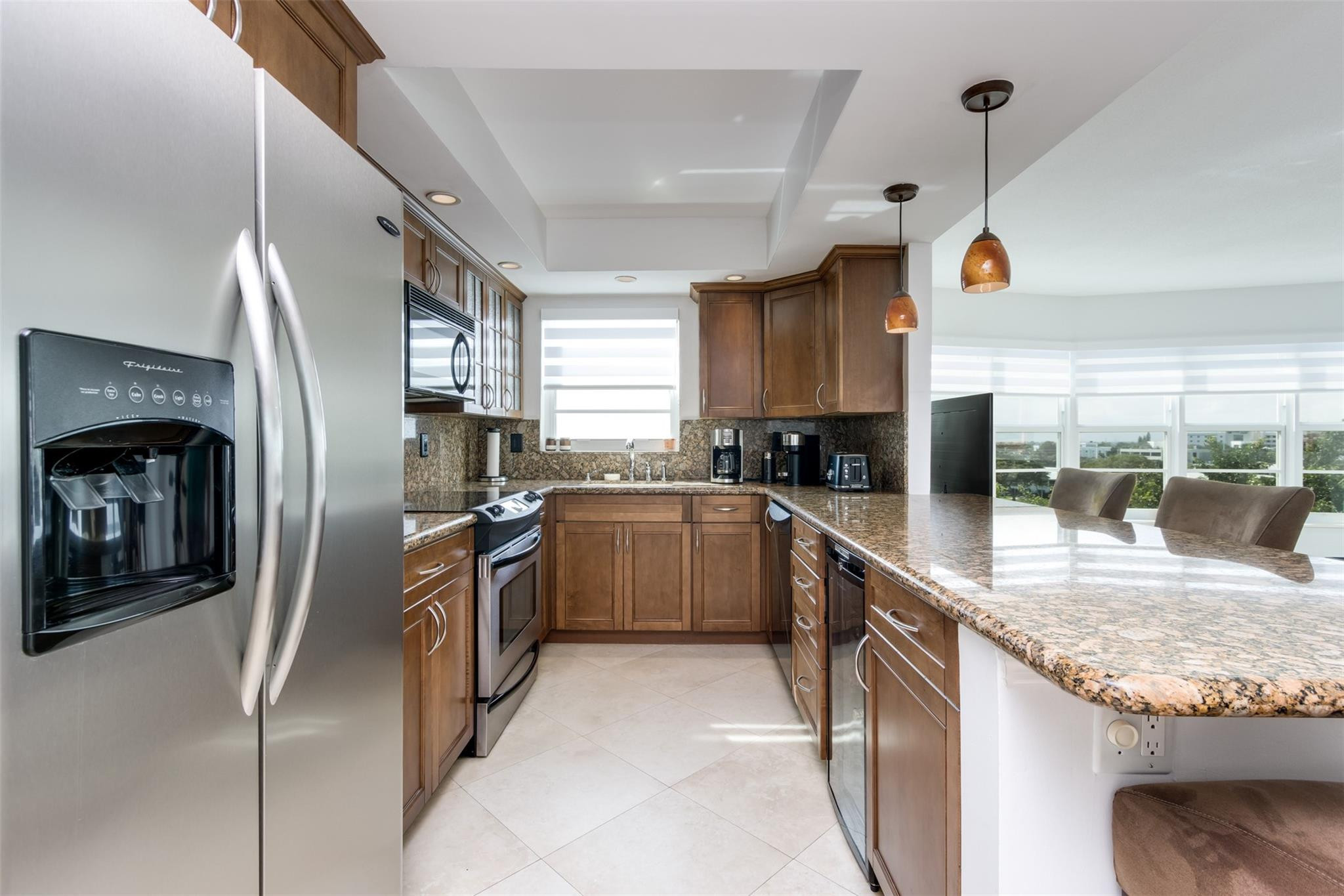 2500 NE 48th #609, Fort Lauderdale FL 33308