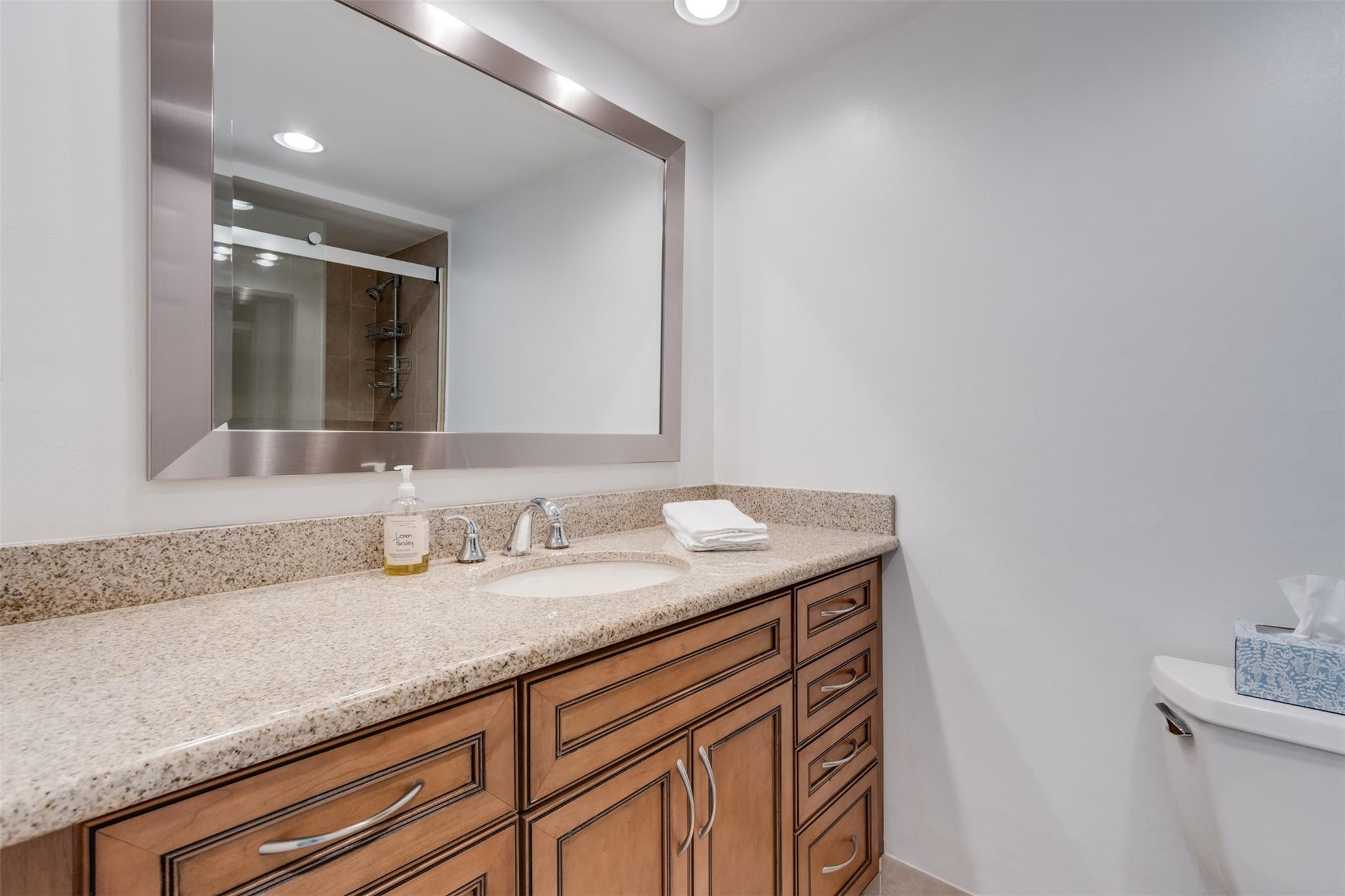 2500 NE 48th #609, Fort Lauderdale FL 33308