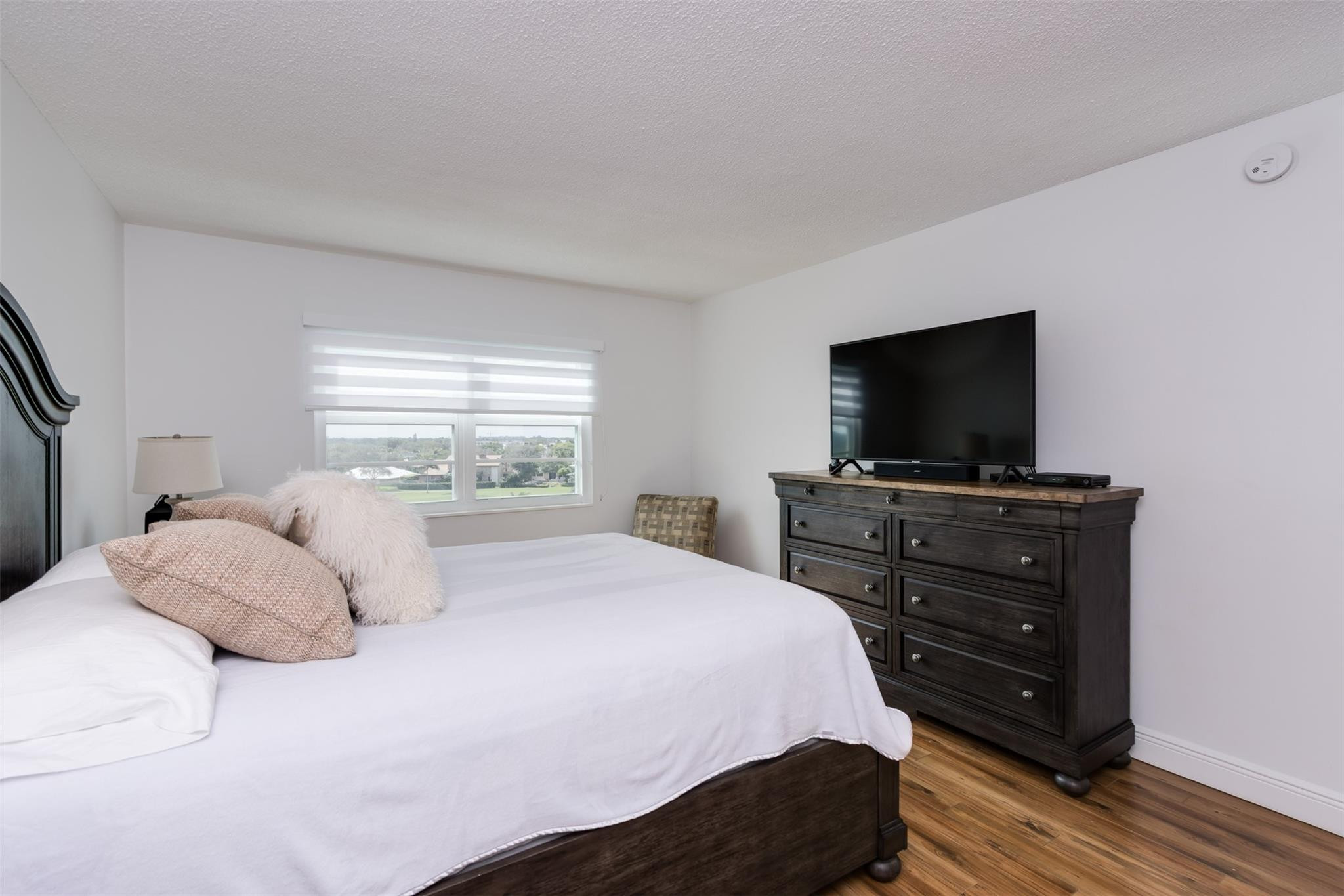 2500 NE 48th #609, Fort Lauderdale FL 33308