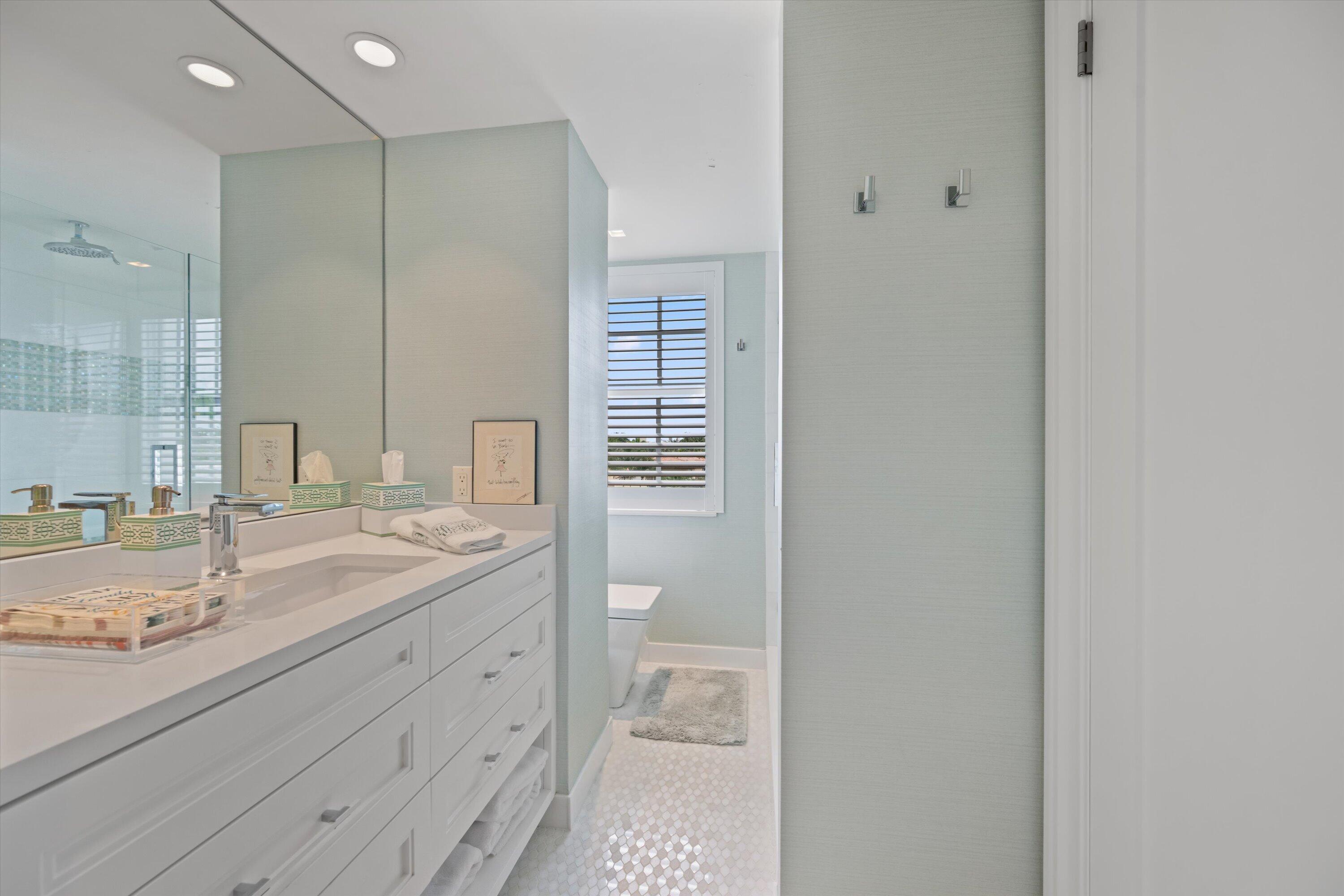 330 Cocoanut Row #5b, Palm Beach FL 33480