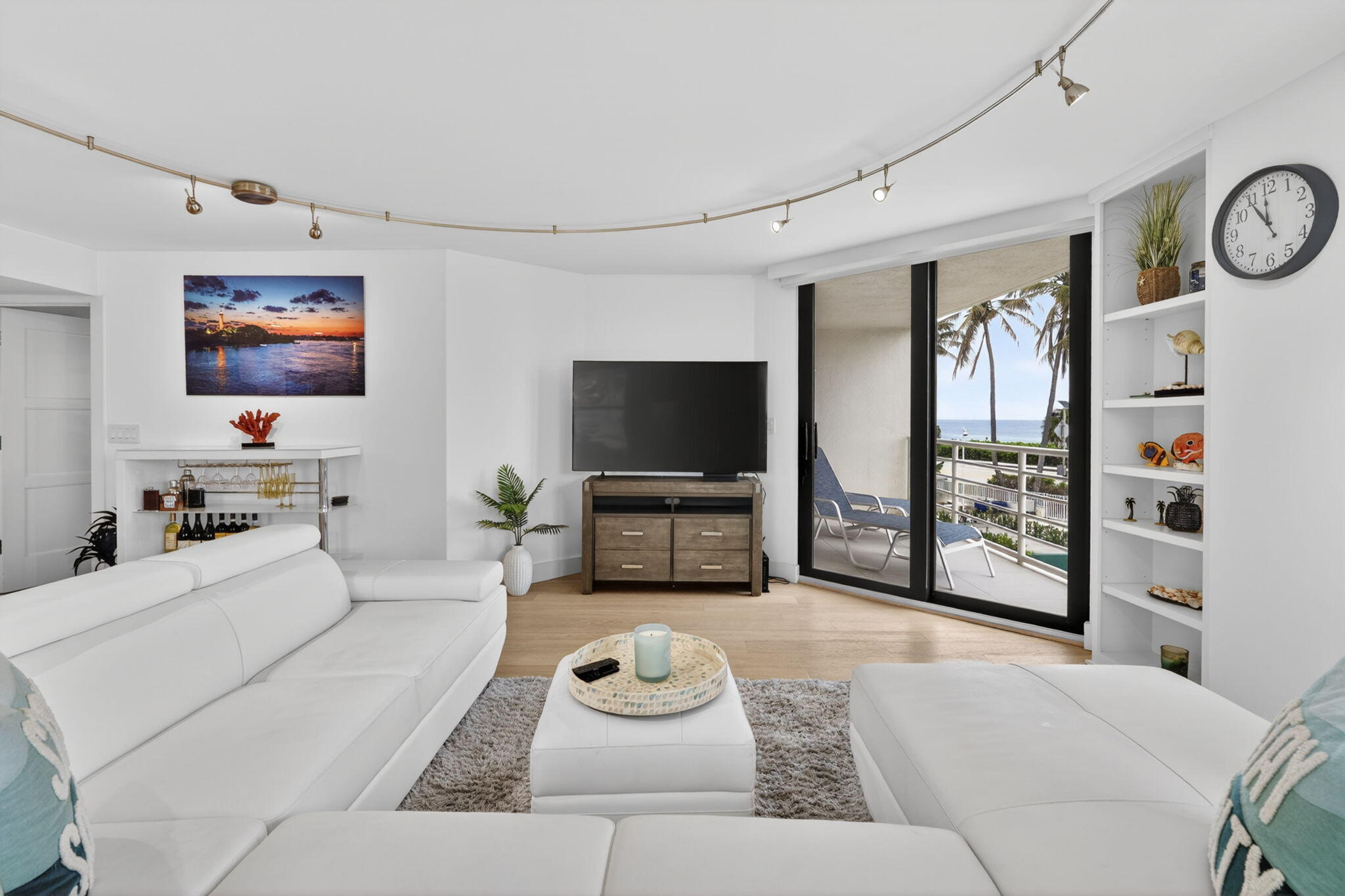 176 Helios #205, Jupiter FL 33477