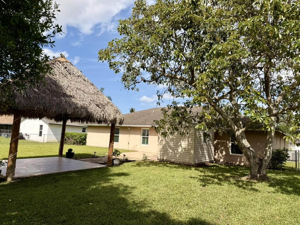 147 Sunflower, Royal Palm Beach FL 33411