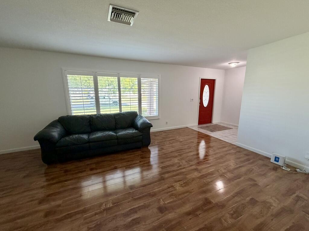 147 Sunflower, Royal Palm Beach FL 33411