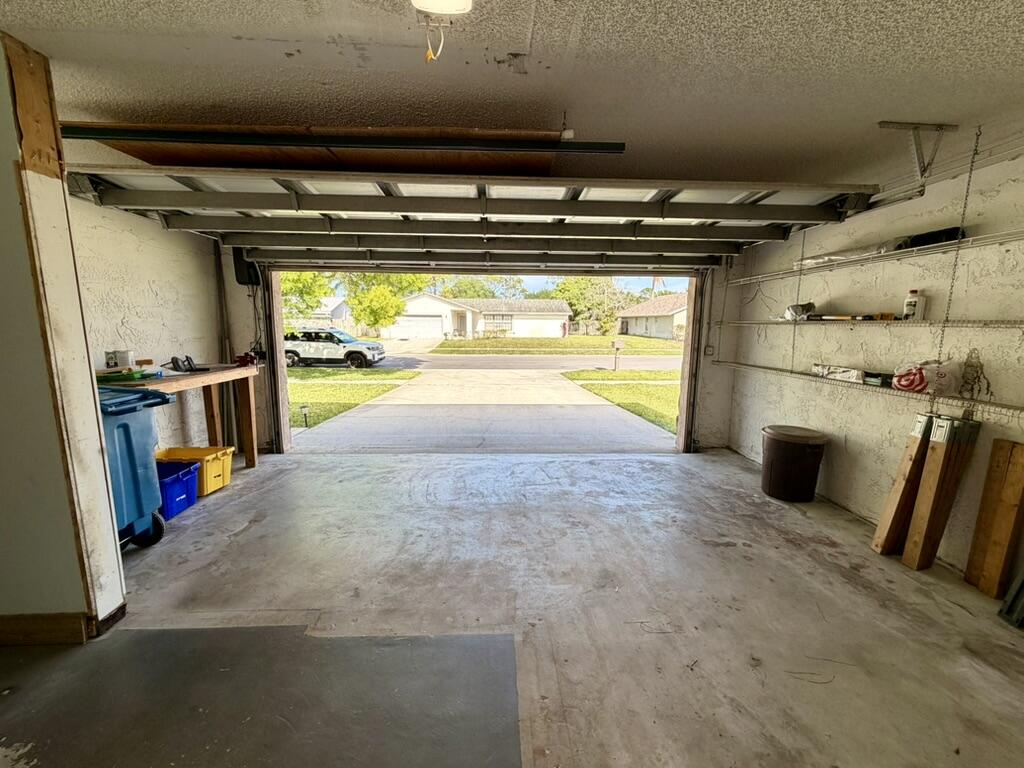 147 Sunflower, Royal Palm Beach FL 33411